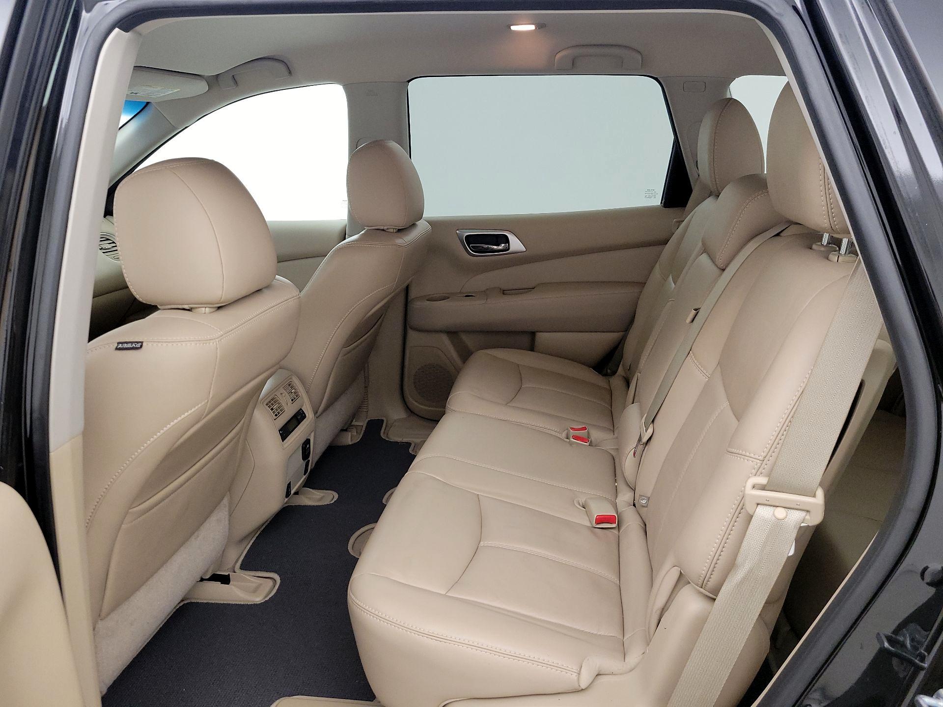 Thumbnail: 2015 Nissan Pathfinder - 20