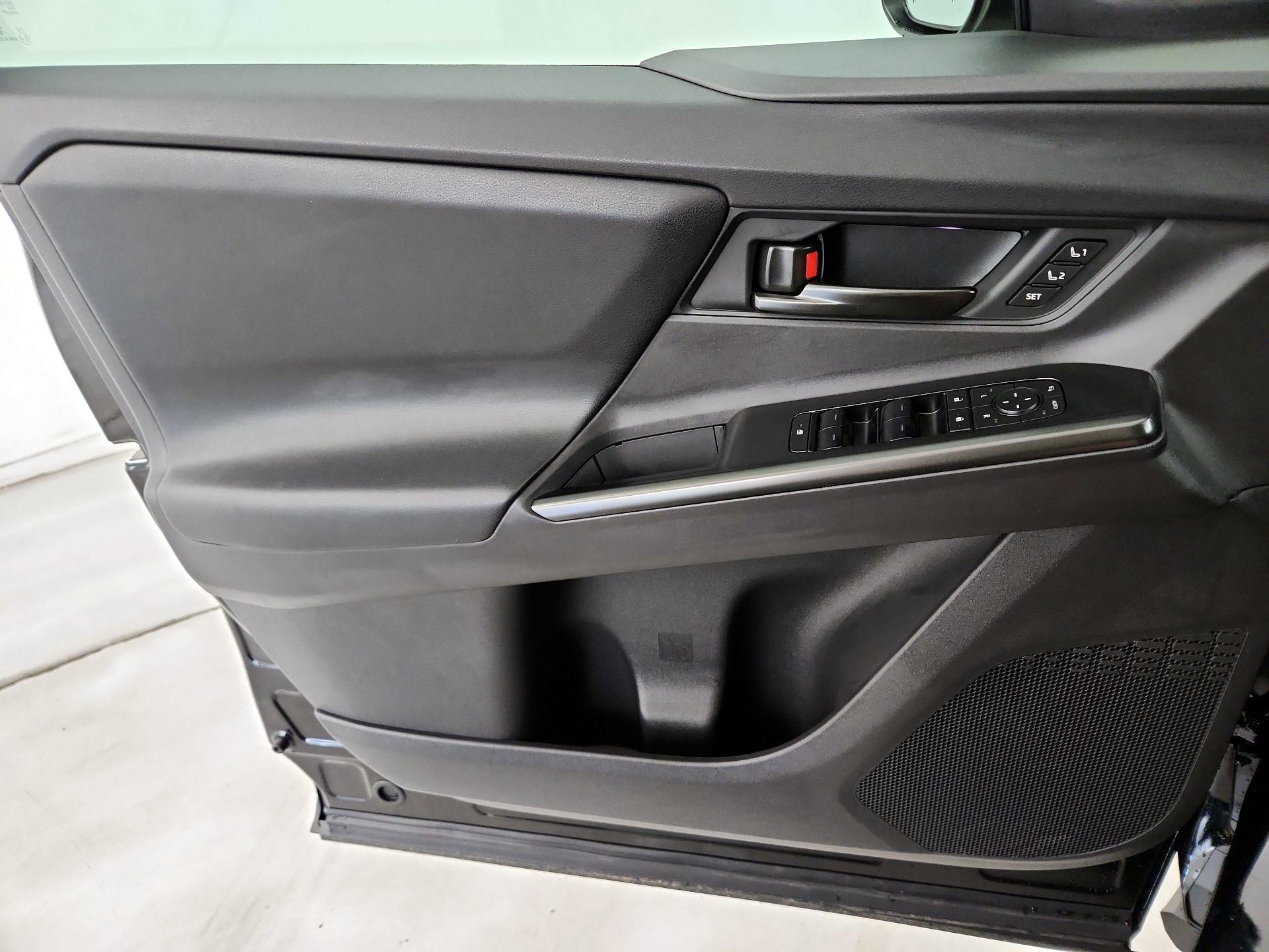 Thumbnail: 2026 Toyota bZ - 12