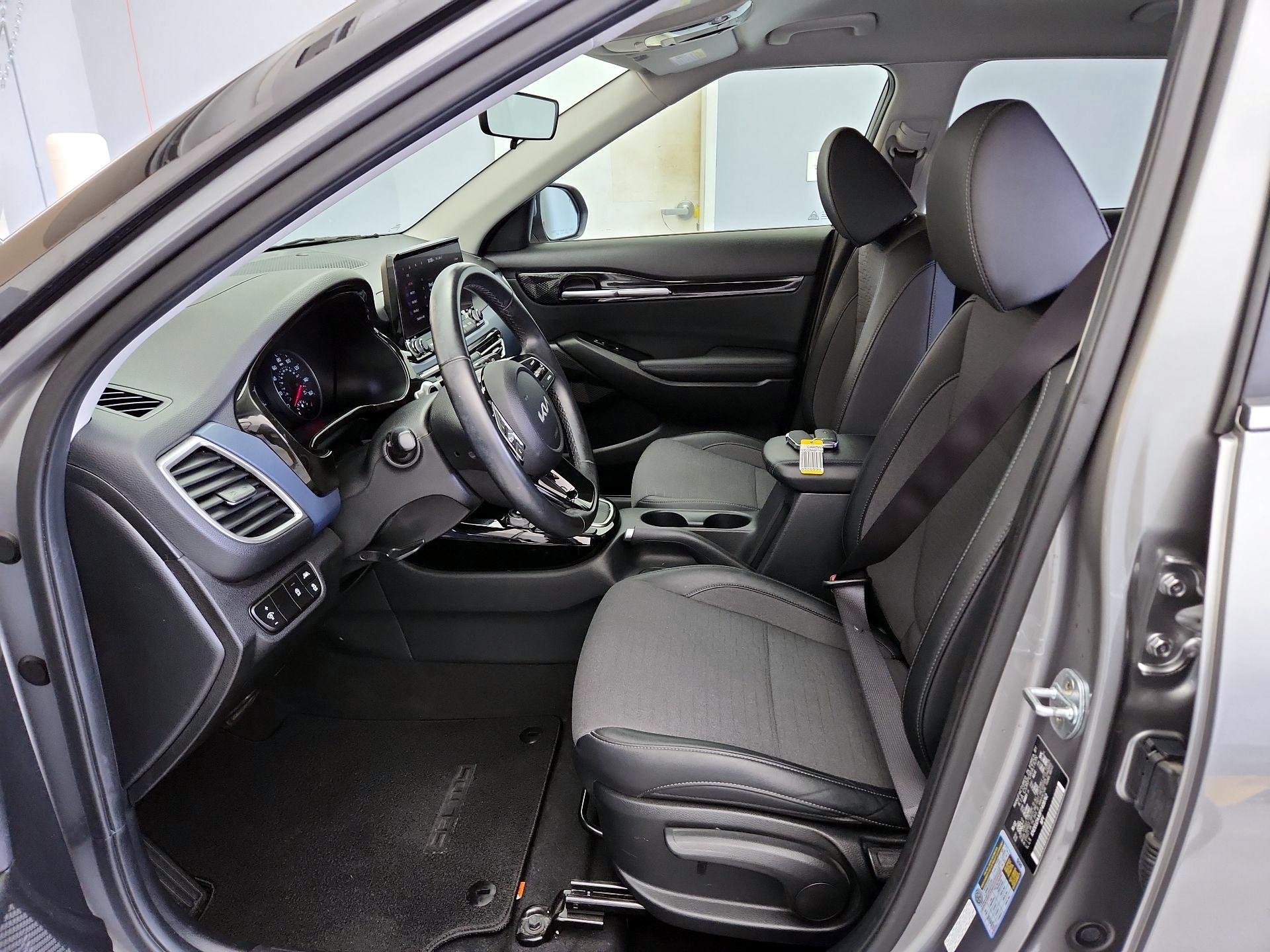 Thumbnail: 2023 Kia Seltos - 11