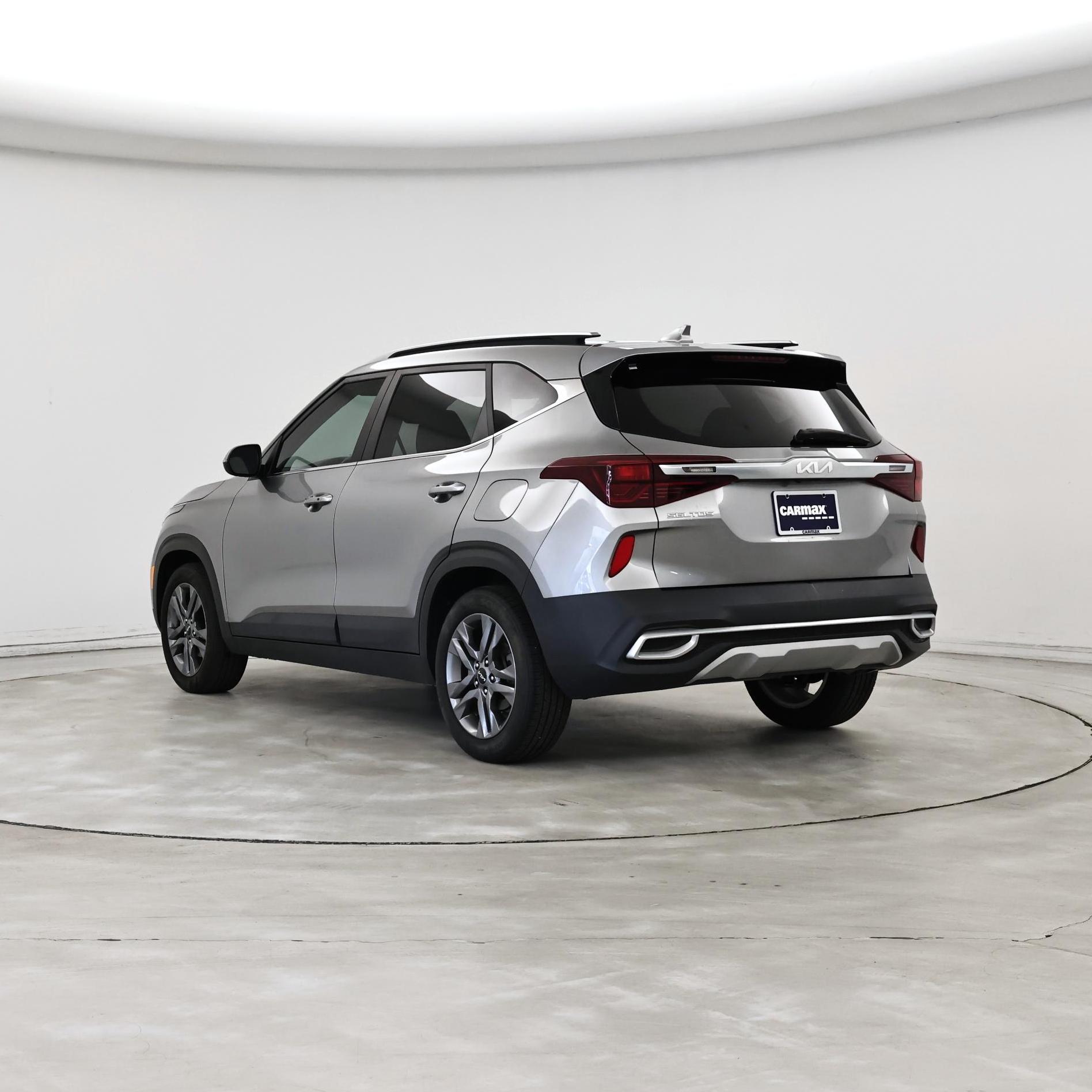 Thumbnail: 2023 Kia Seltos - 2