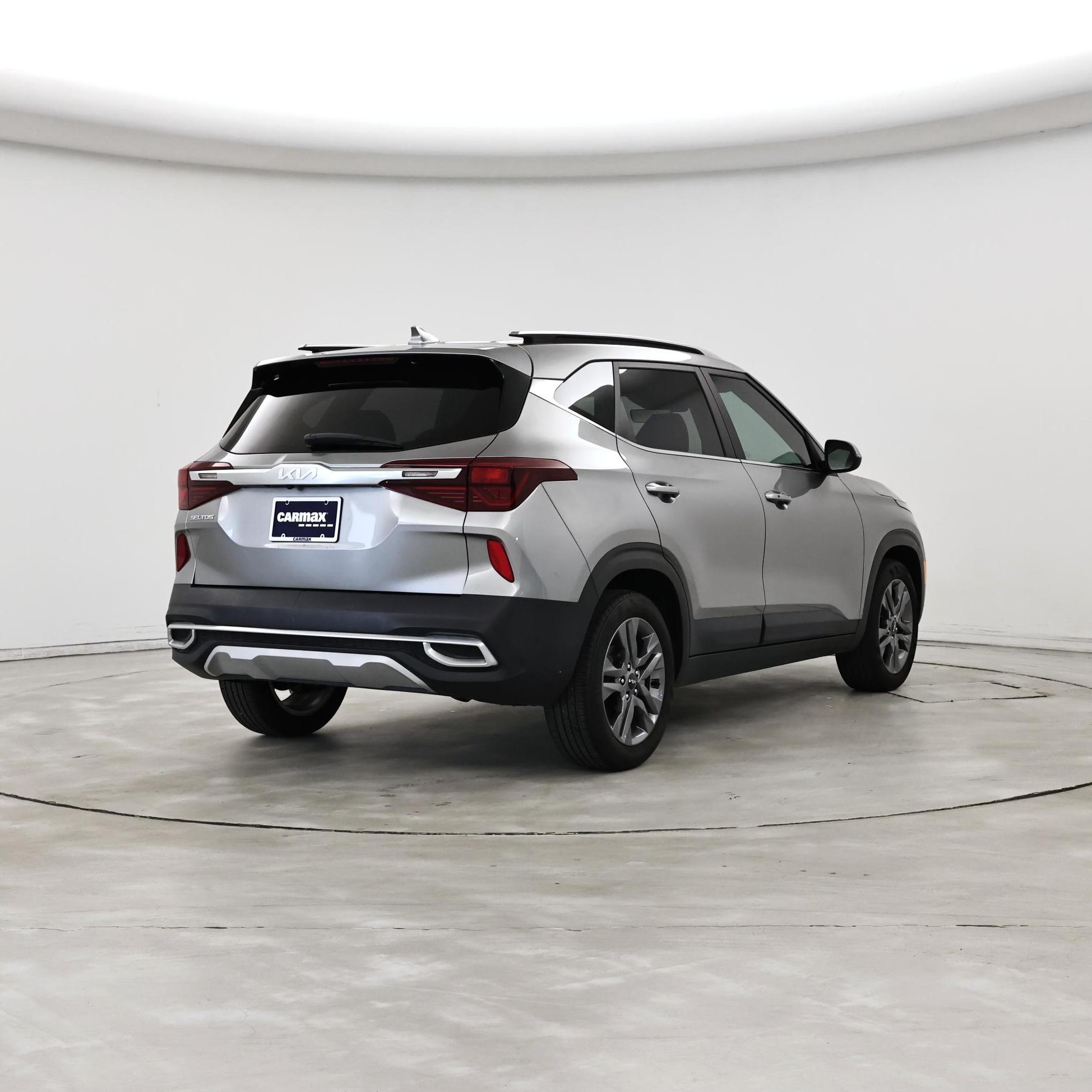 Thumbnail: 2023 Kia Seltos - 8