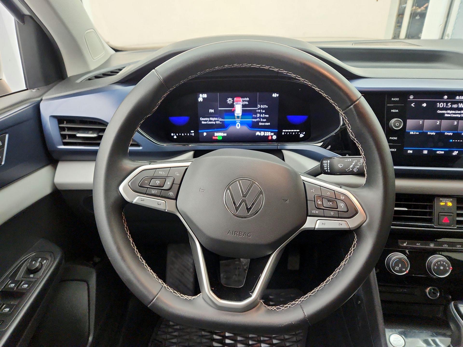 Thumbnail: 2023 Volkswagen Taos - 10