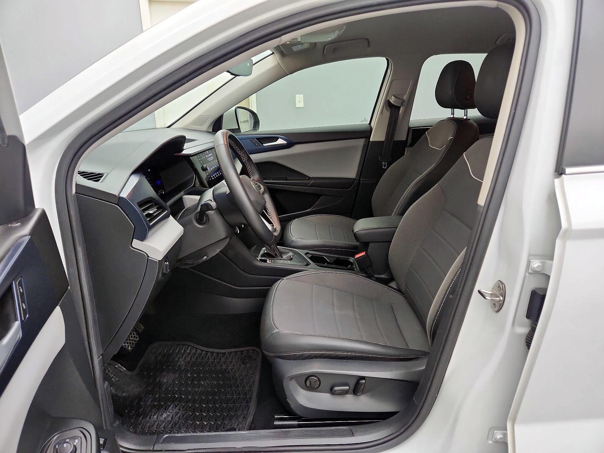 Thumbnail: 2023 Volkswagen Taos - 11