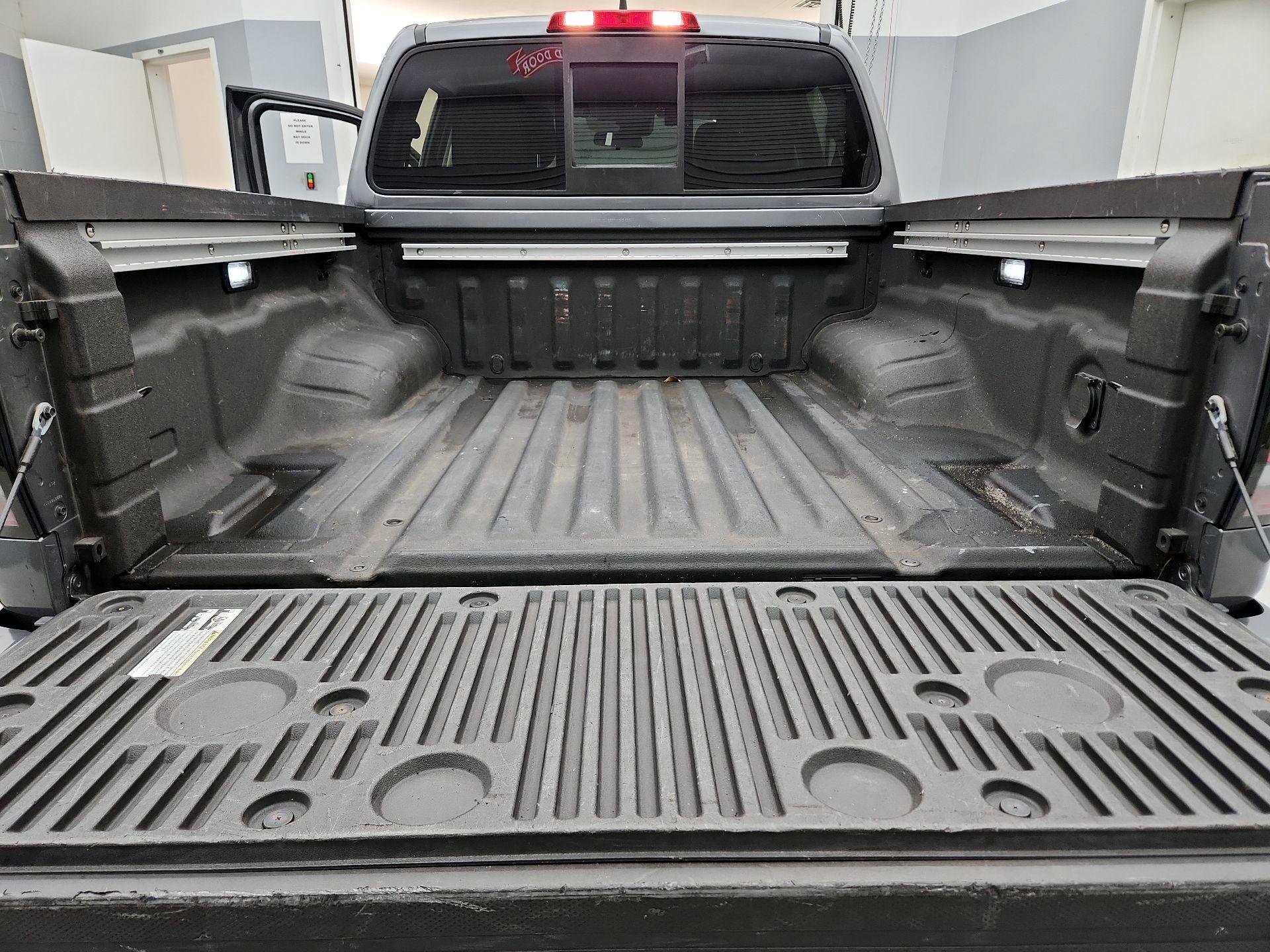 Thumbnail: 2023 Nissan Frontier - 20