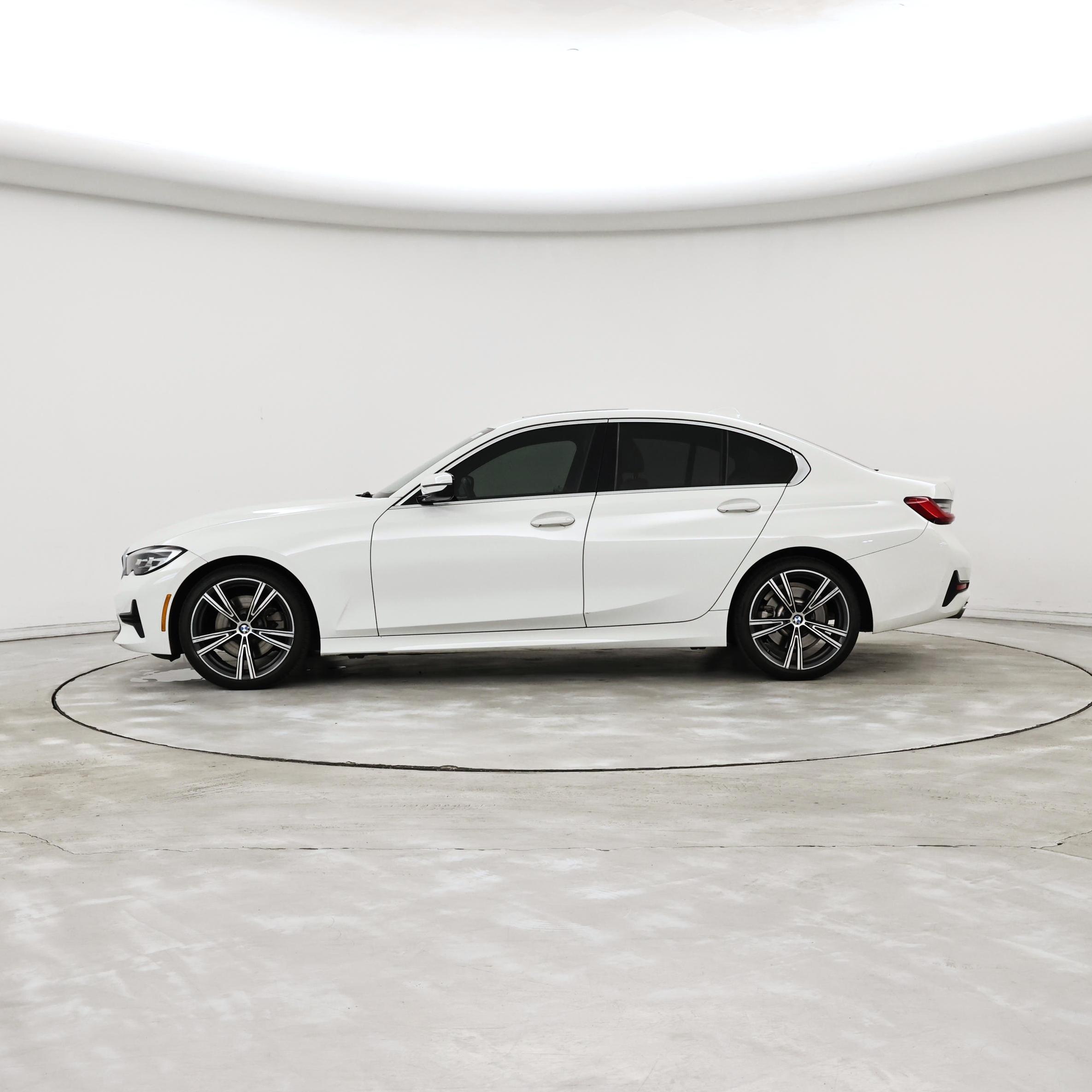 Thumbnail: 2020 BMW 3 Series - 3