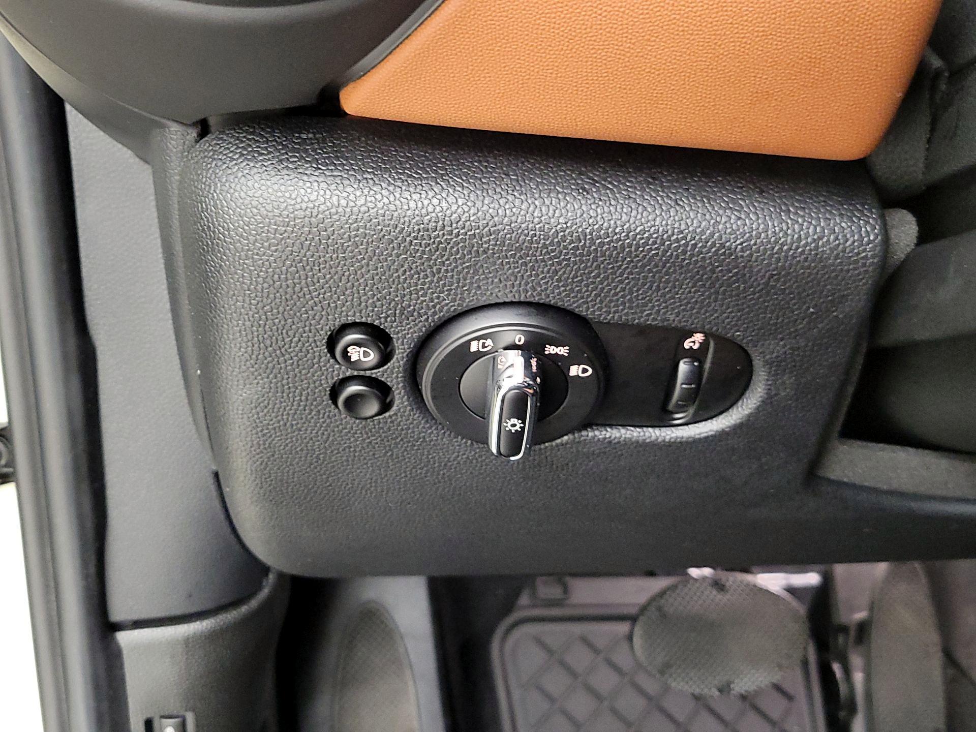 Thumbnail: 2022 MINI Cooper Hardtop - 13