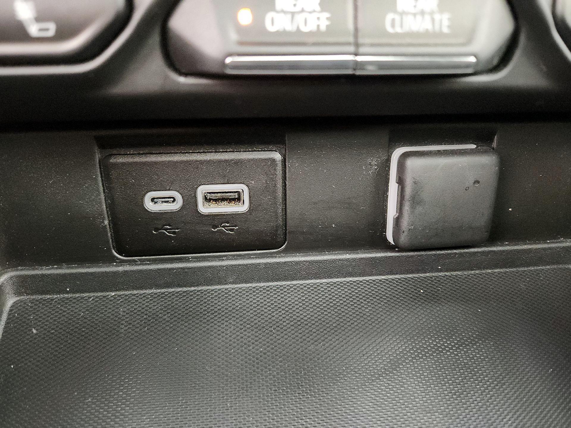 Thumbnail: 2024 Chevrolet Tahoe - 19