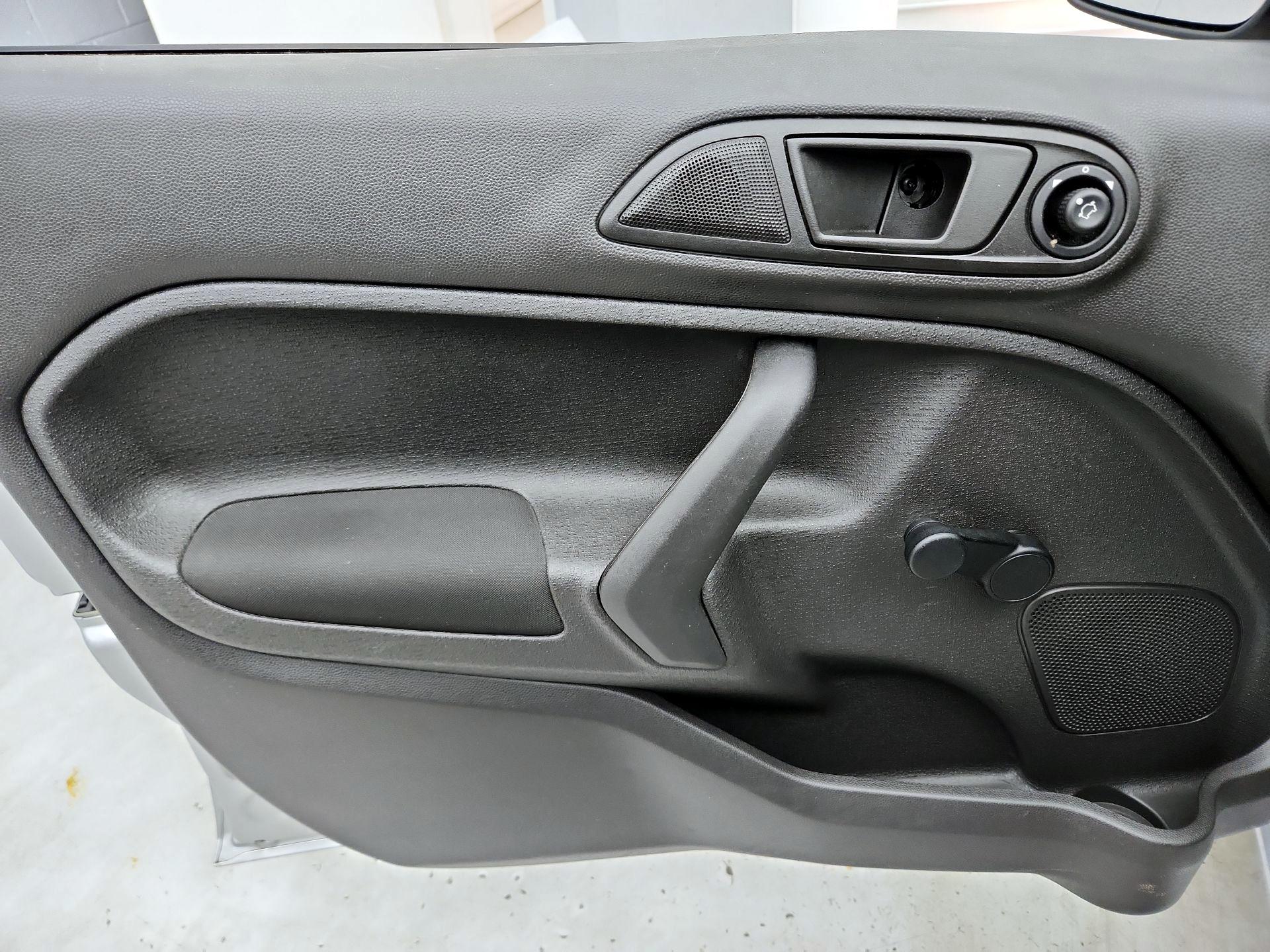 Thumbnail: 2017 Ford Fiesta - 12