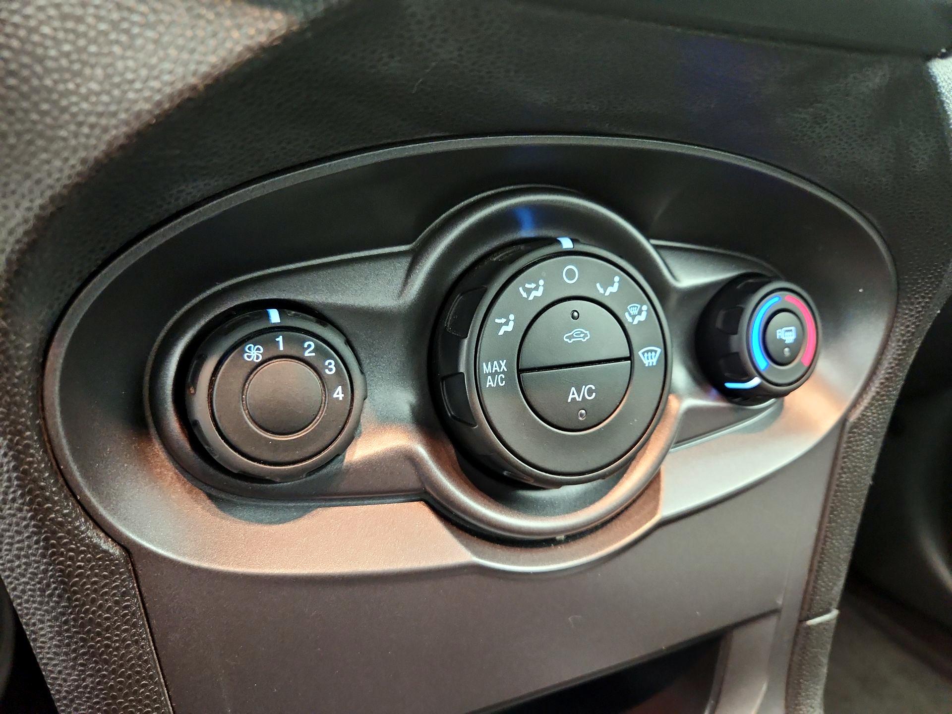 Thumbnail: 2017 Ford Fiesta - 15