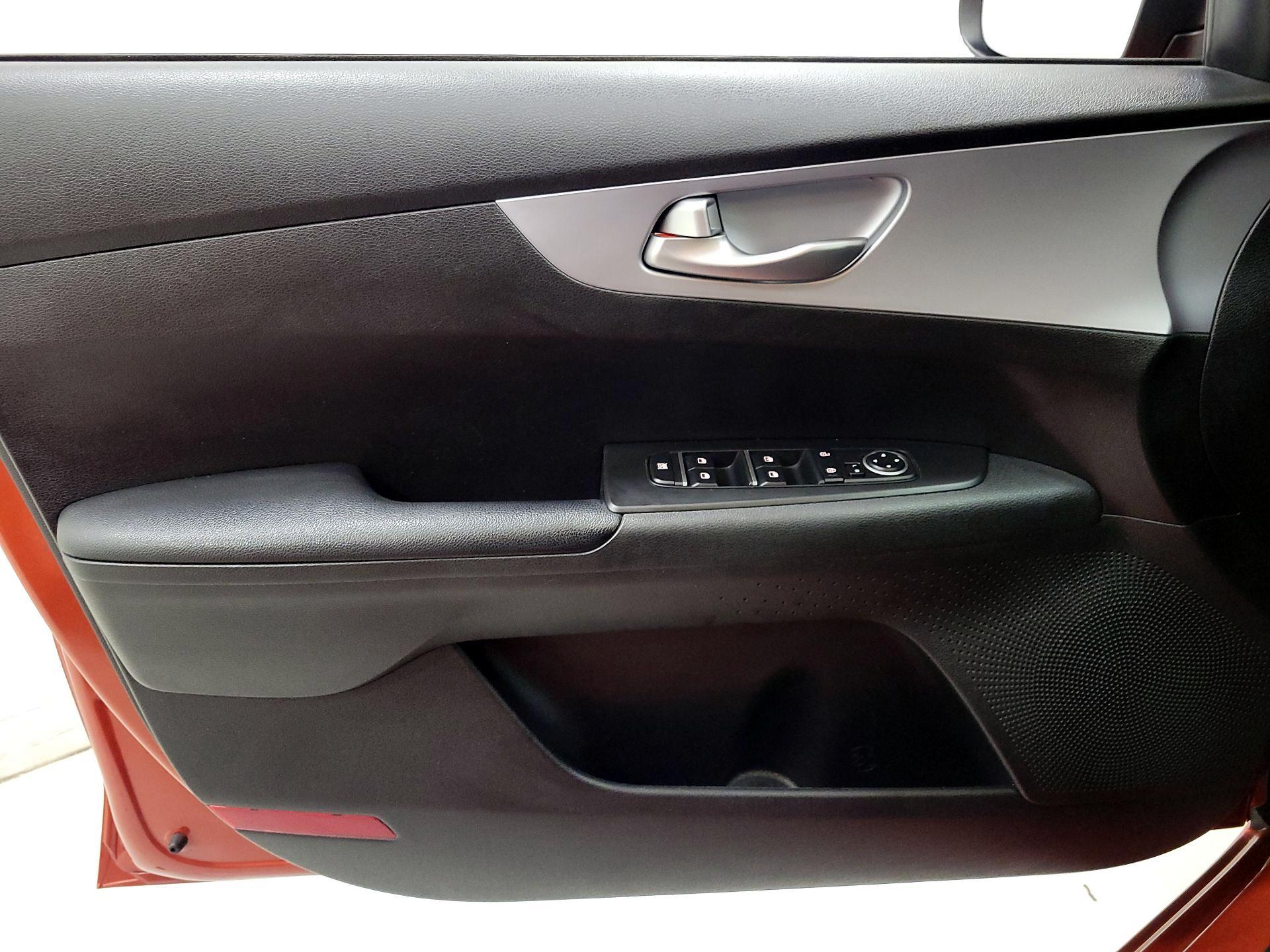 Thumbnail: 2024 Kia Forte - 12