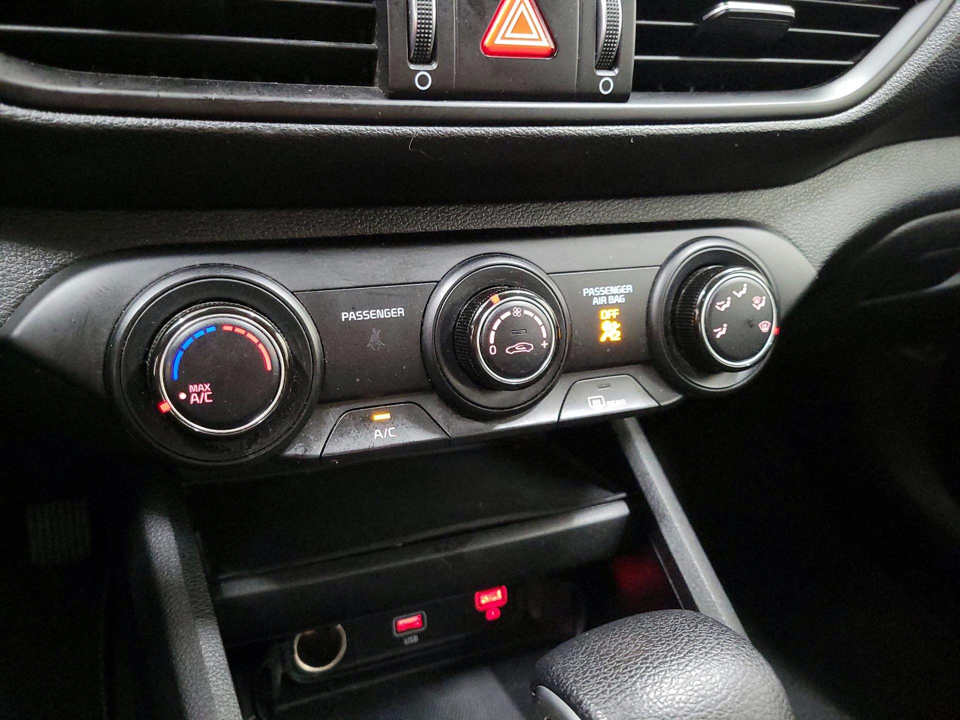 Thumbnail: 2024 Kia Forte - 16