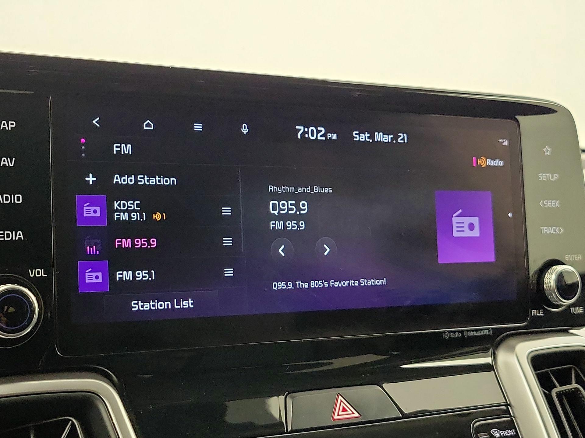 Thumbnail: 2022 Kia Sorento - 16