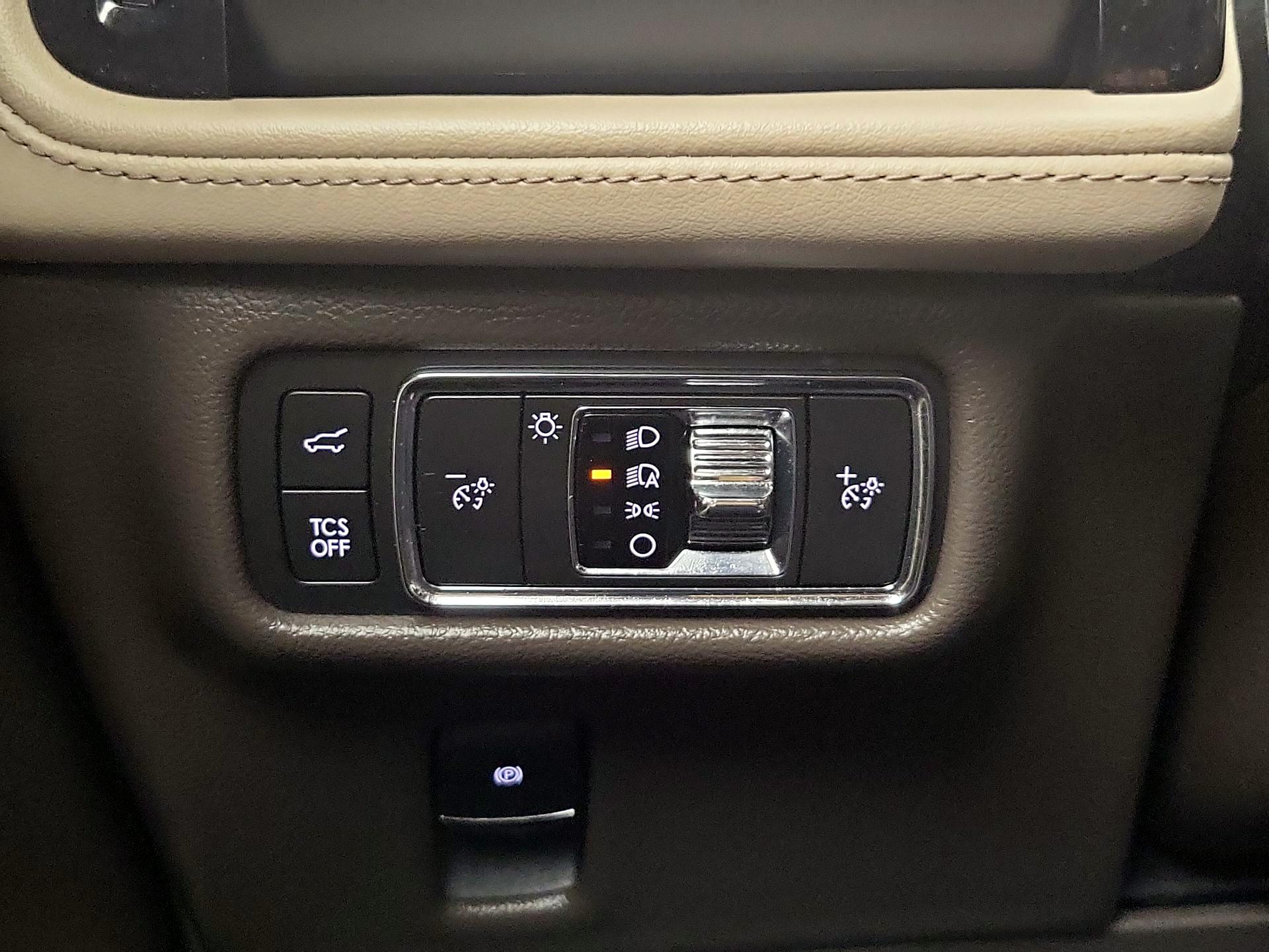 Thumbnail: 2021 Lincoln Nautilus - 13