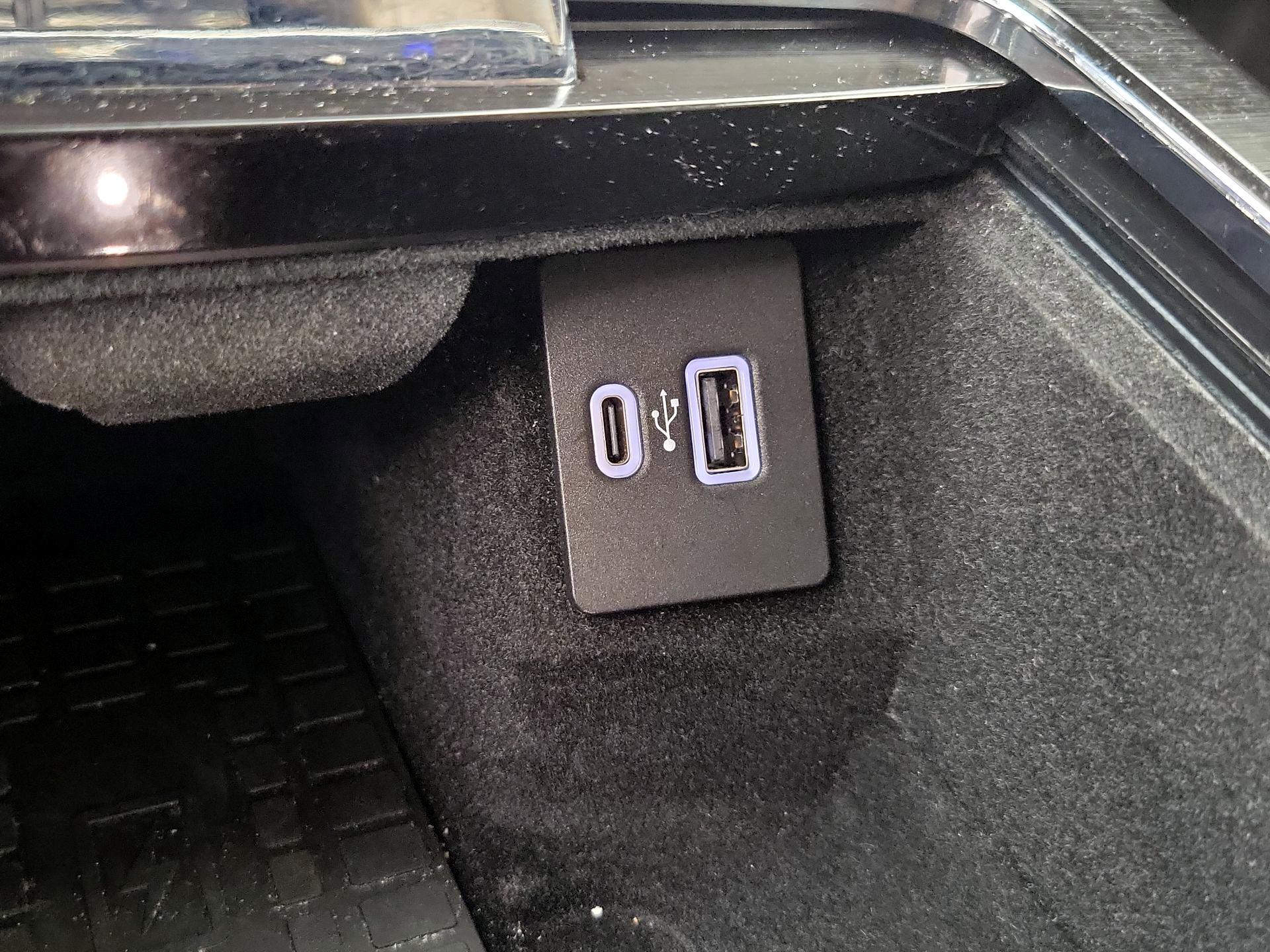 Thumbnail: 2021 Lincoln Nautilus - 19