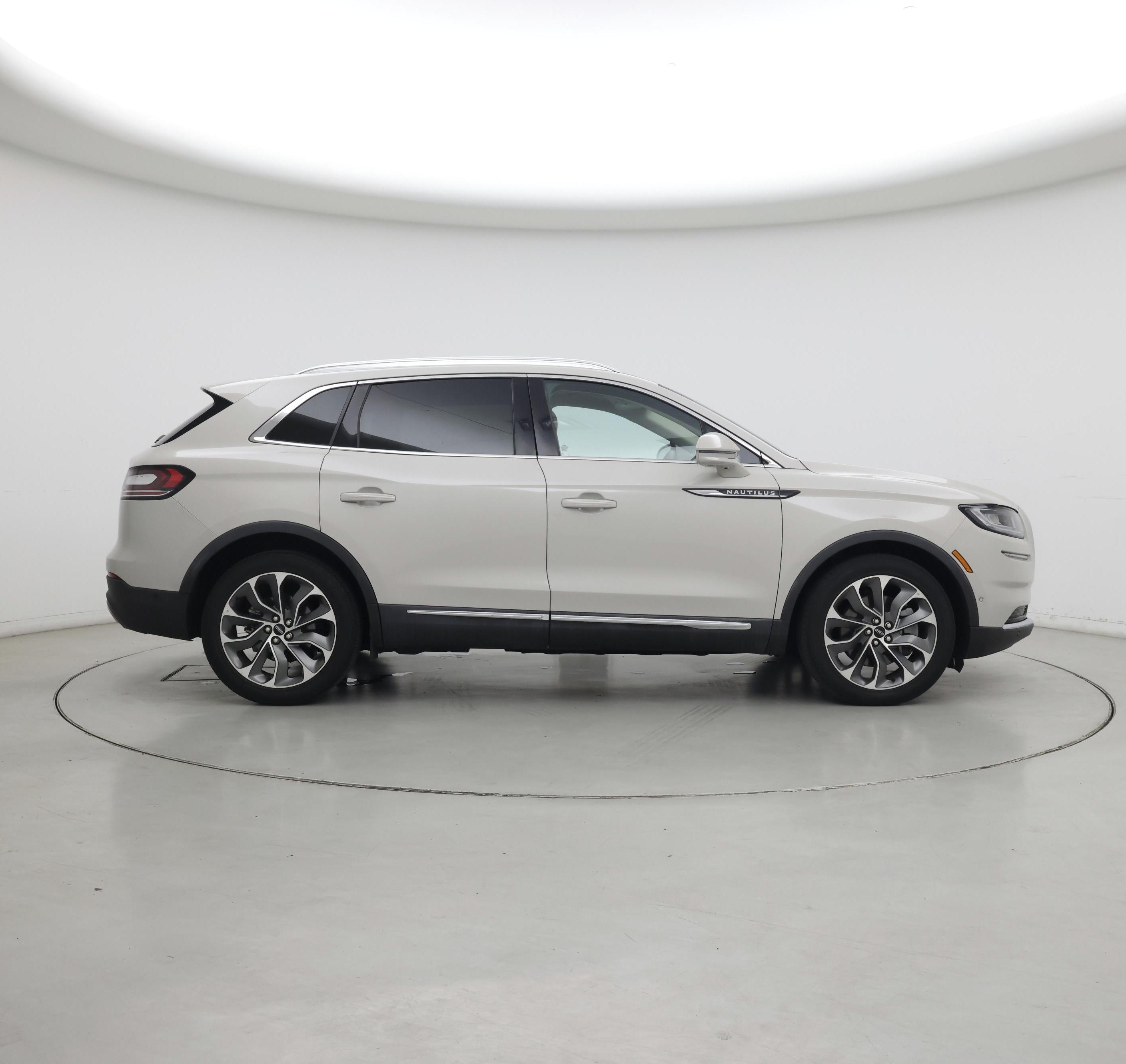 Thumbnail: 2021 Lincoln Nautilus - 7