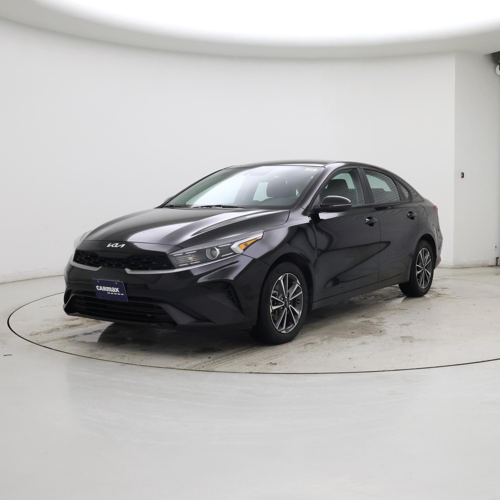 Thumbnail: 2022 Kia Forte - 4