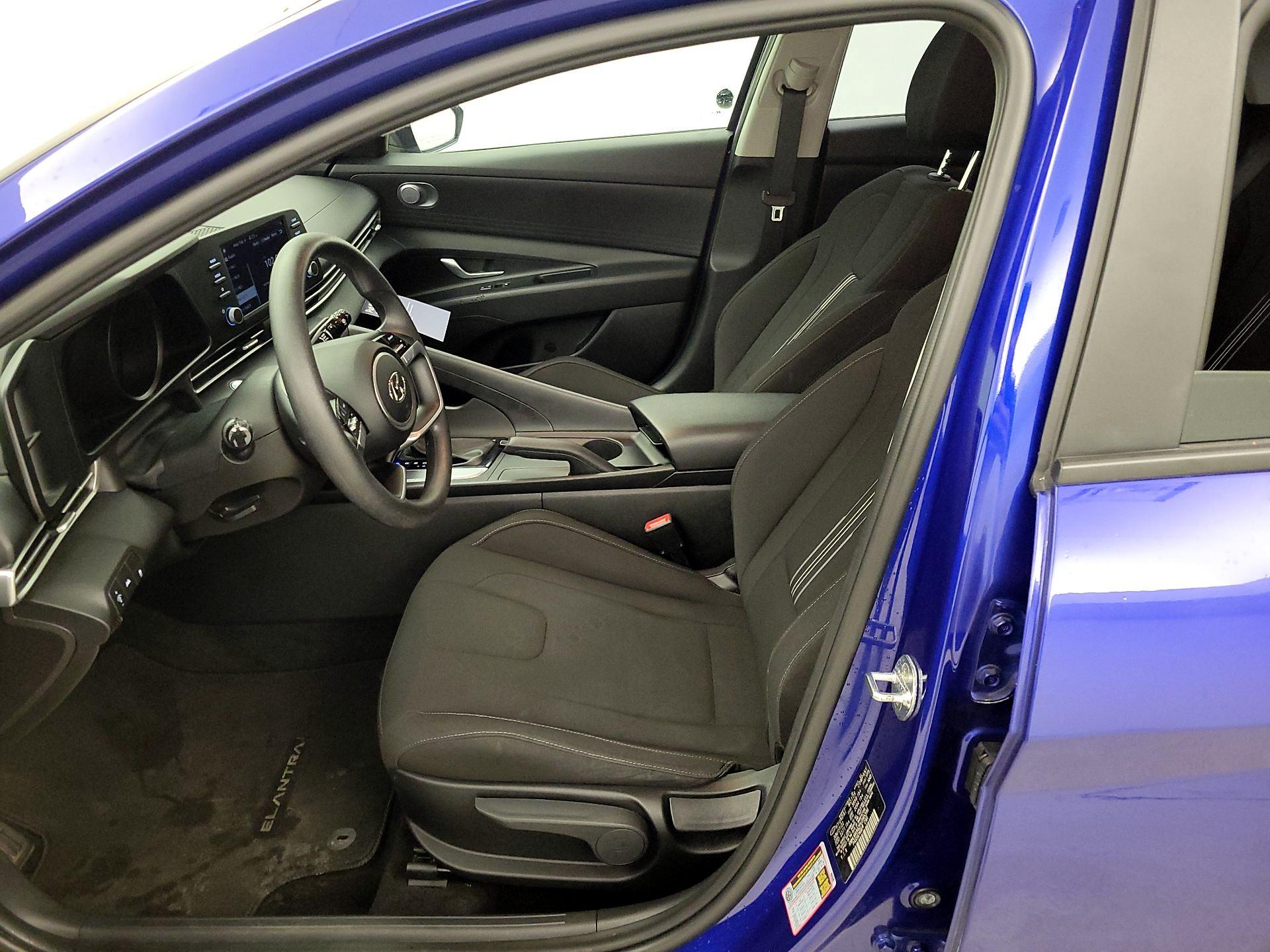 Thumbnail: 2023 Hyundai Elantra - 11