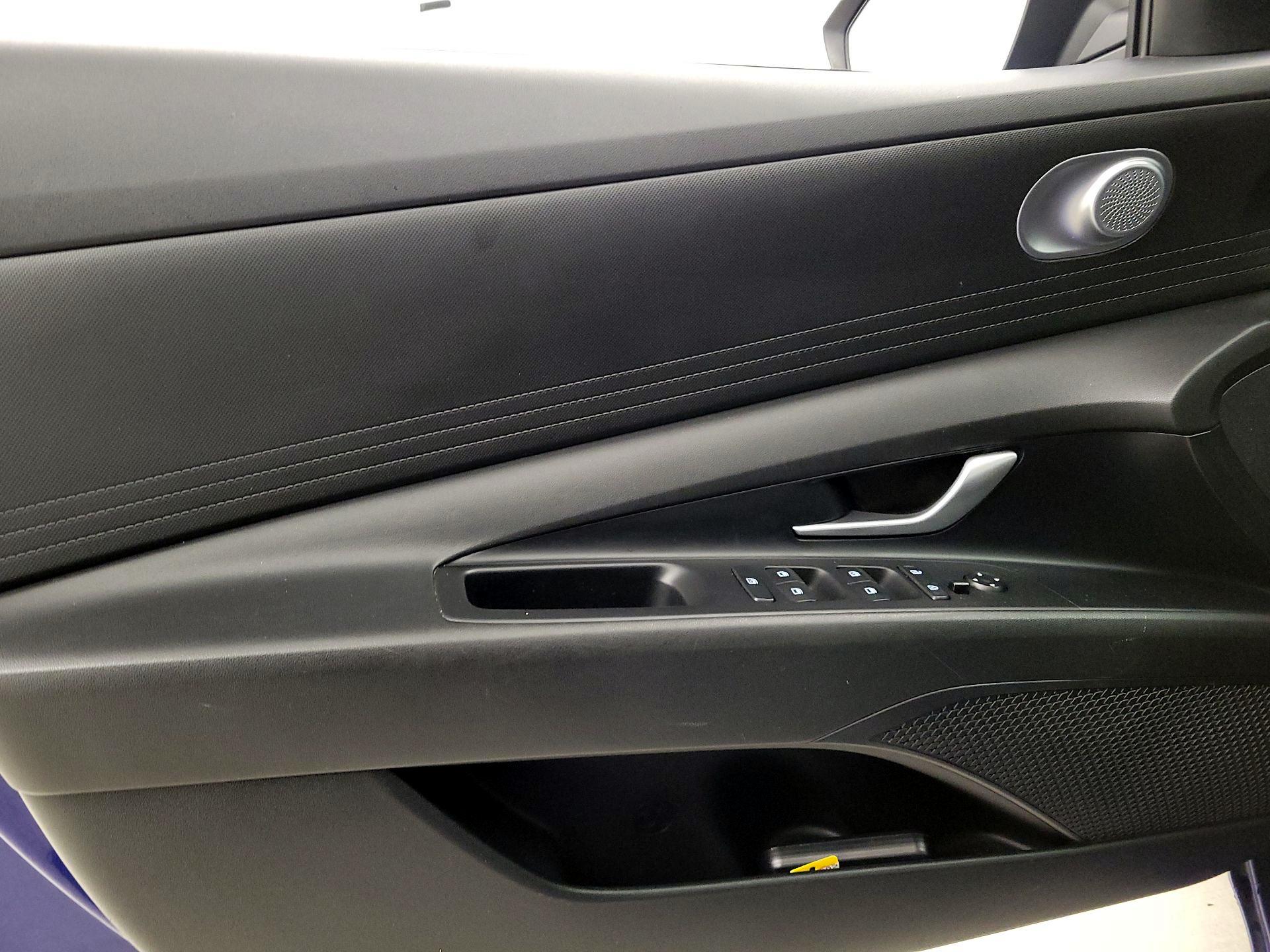 Thumbnail: 2023 Hyundai Elantra - 12