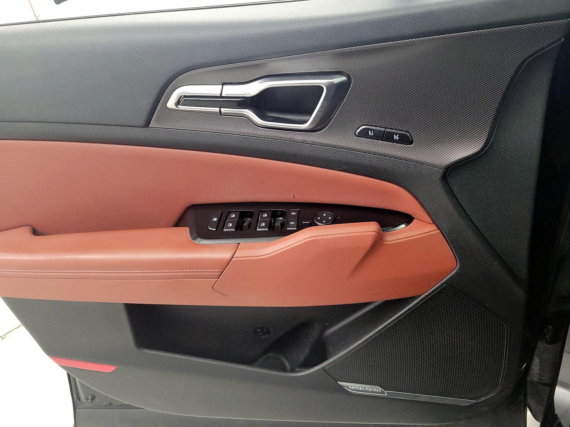 Thumbnail: 2023 Kia Sportage - 12