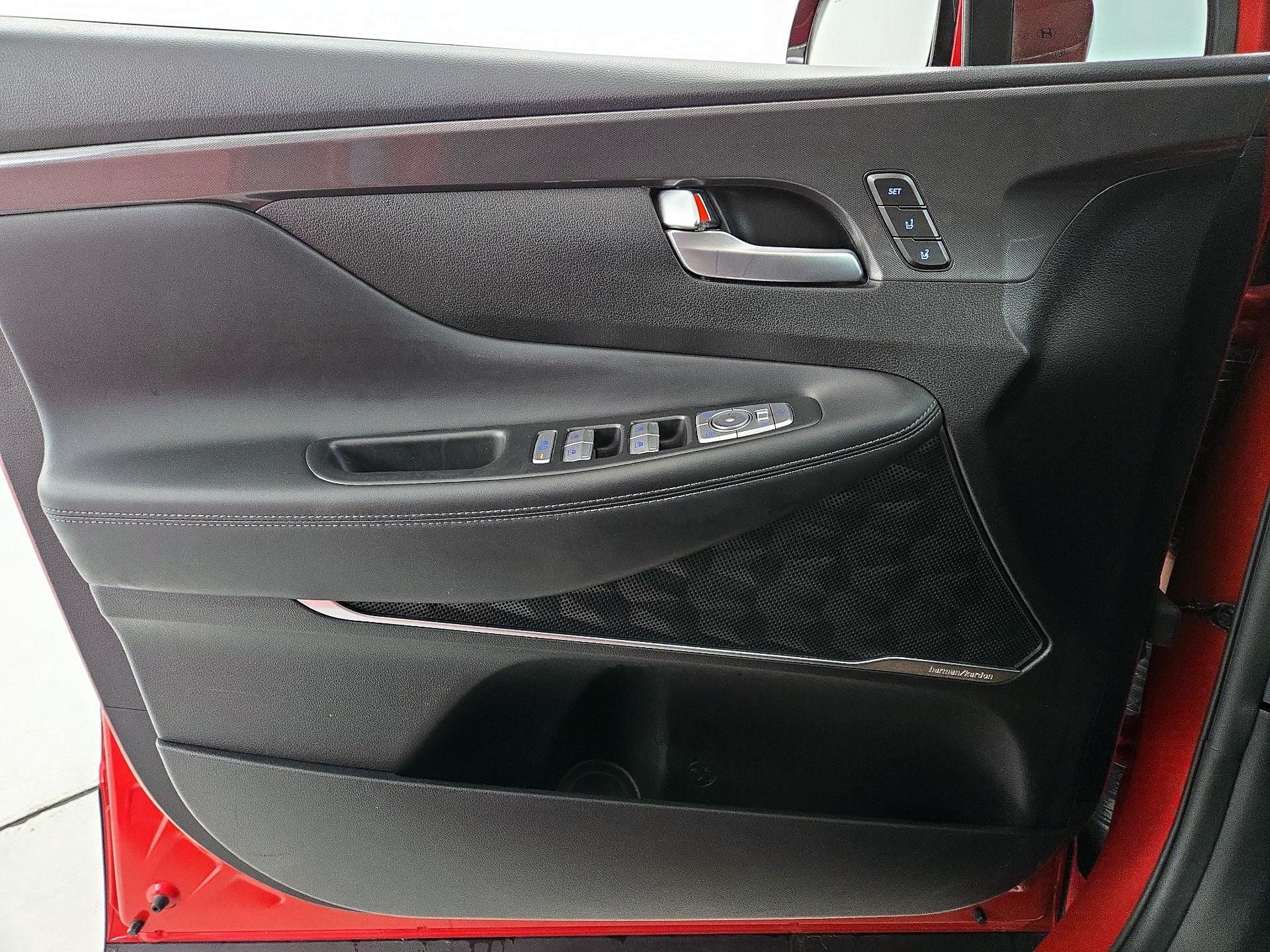 Thumbnail: 2022 Hyundai Santa Fe - 10