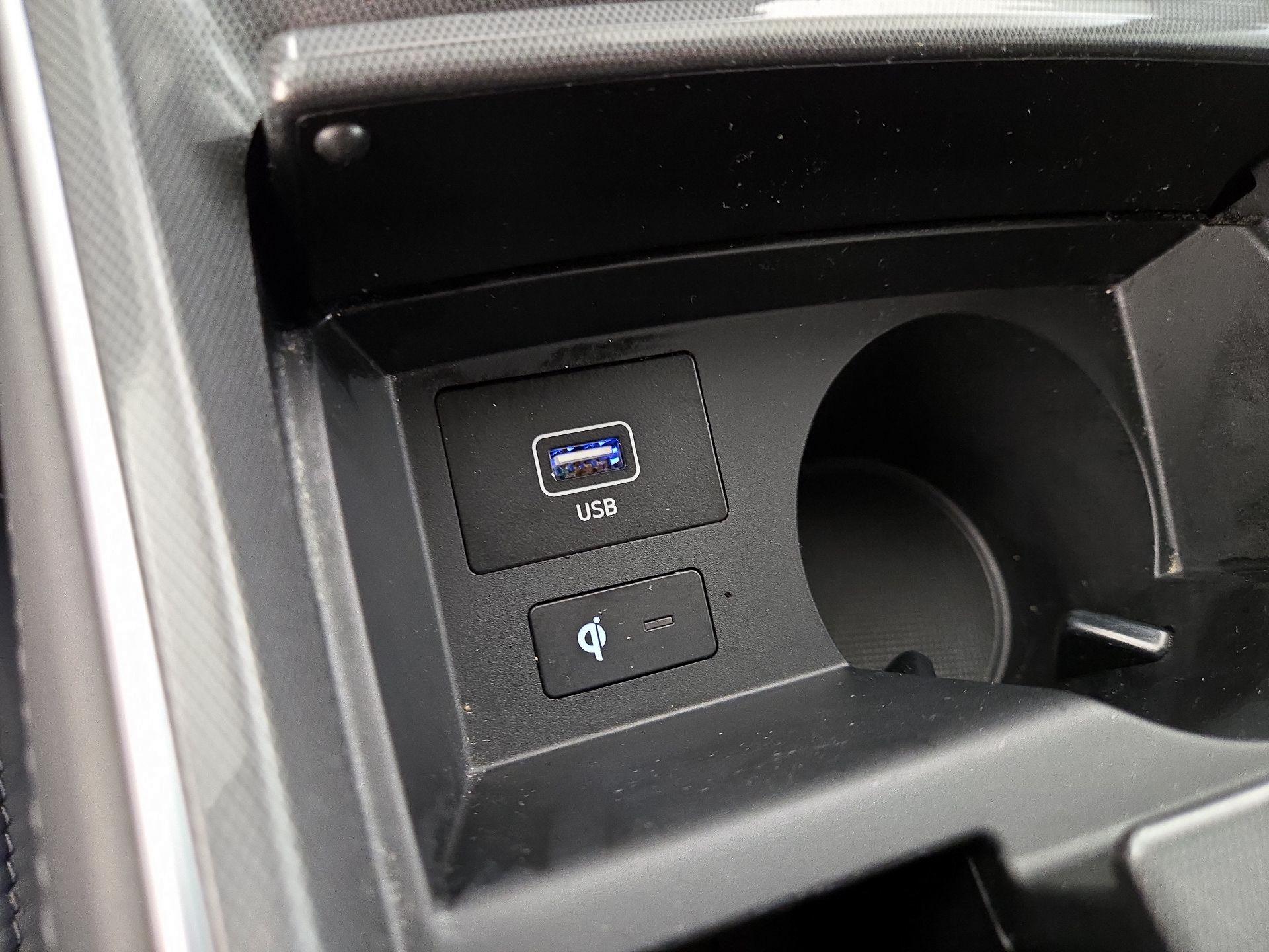 Thumbnail: 2022 Hyundai Santa Fe - 17