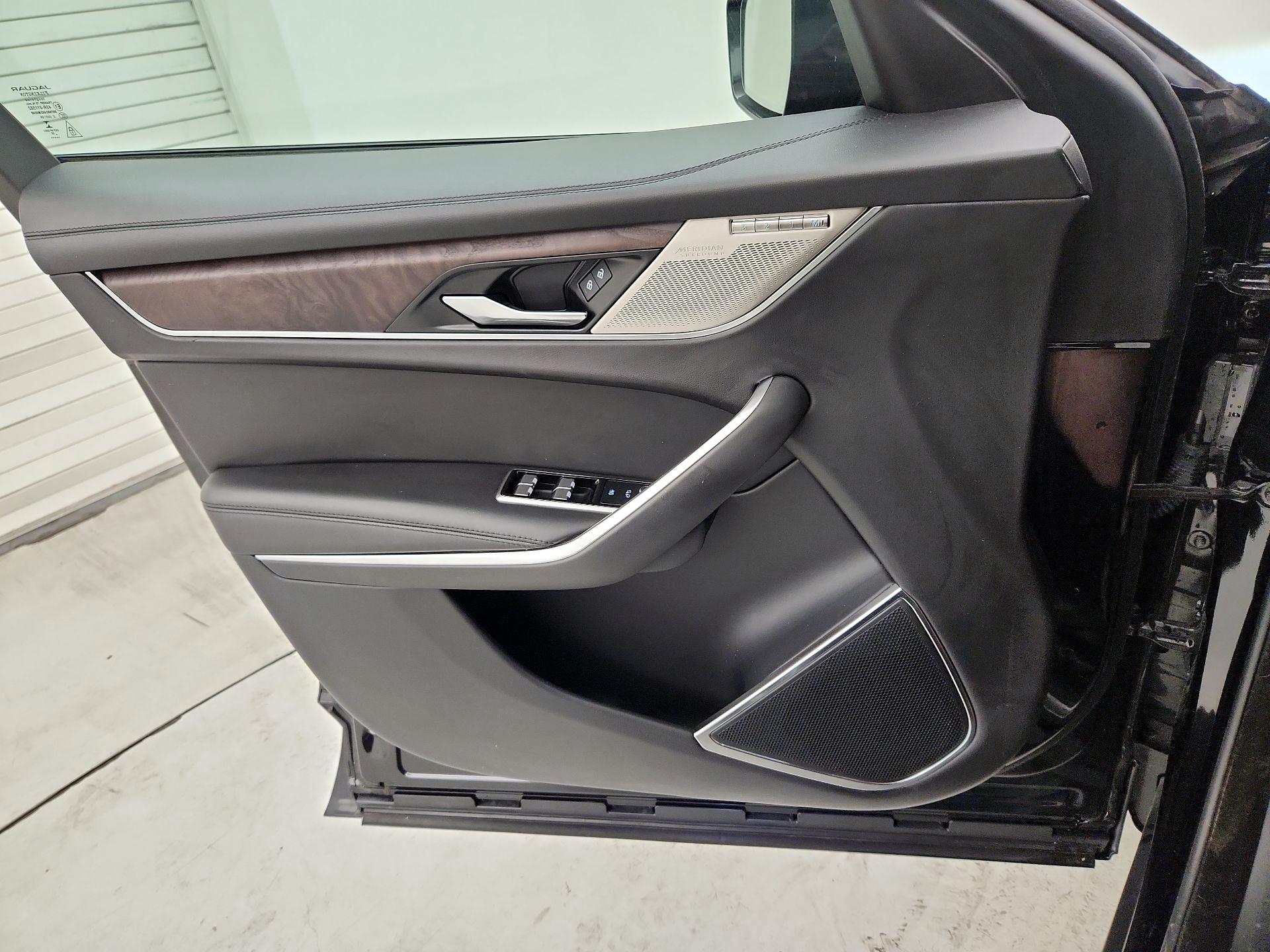 Thumbnail: 2023 Jaguar F-Pace - 12