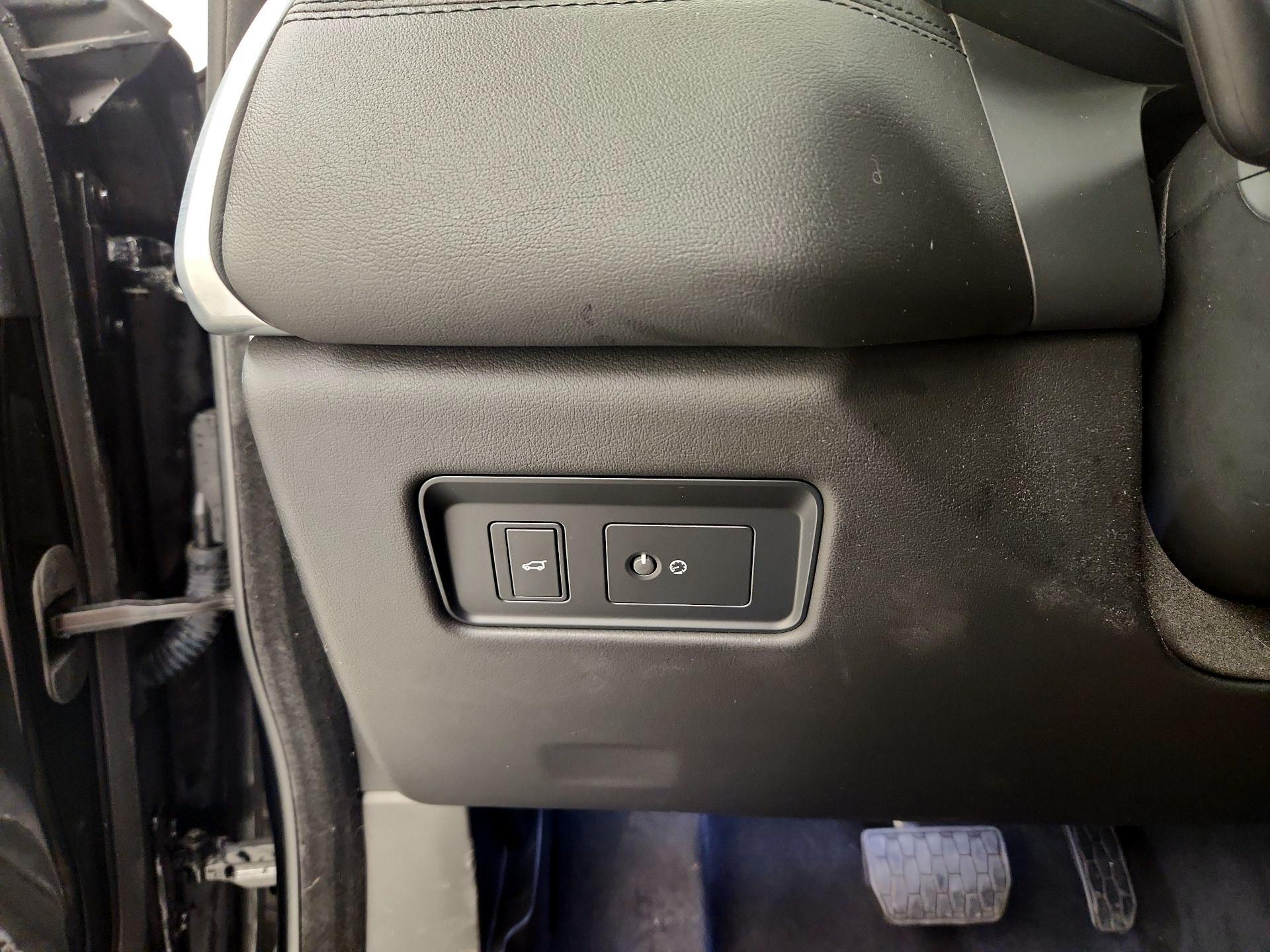 Thumbnail: 2023 Jaguar F-Pace - 13