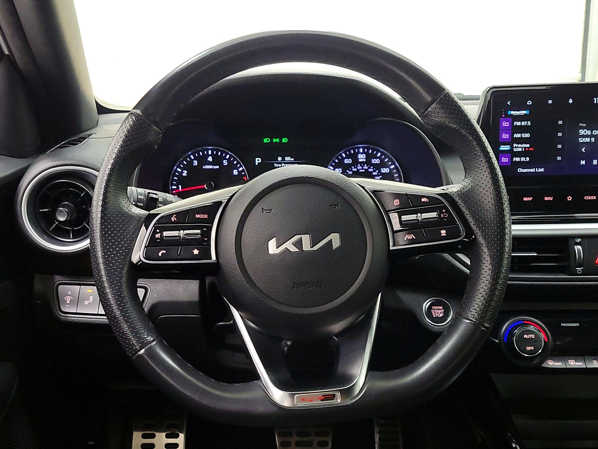 Thumbnail: 2023 Kia Forte - 10