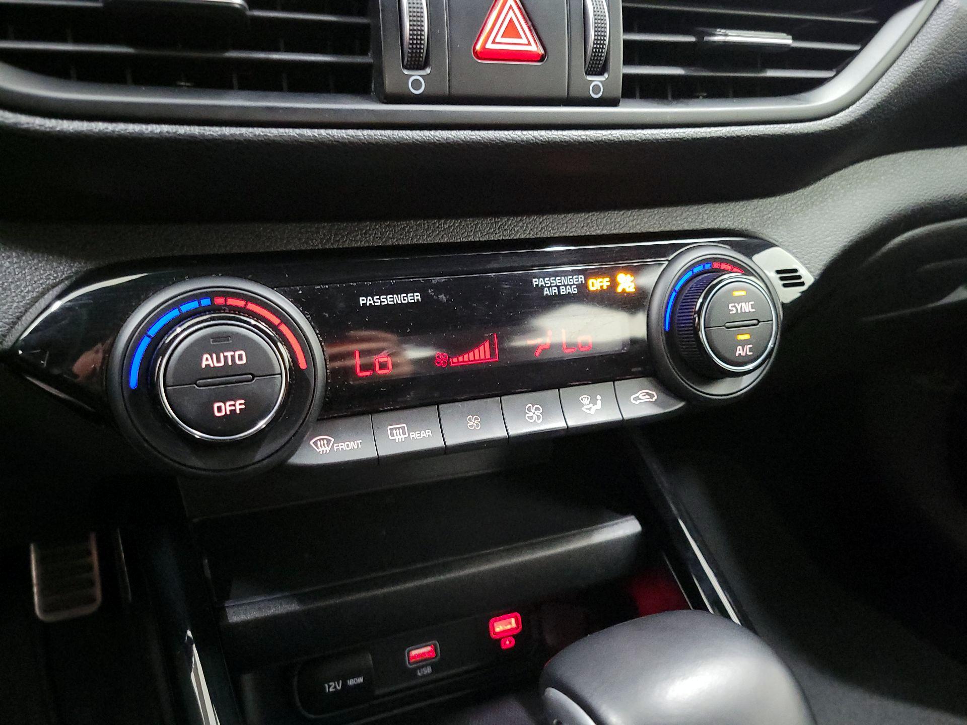 Thumbnail: 2023 Kia Forte - 17