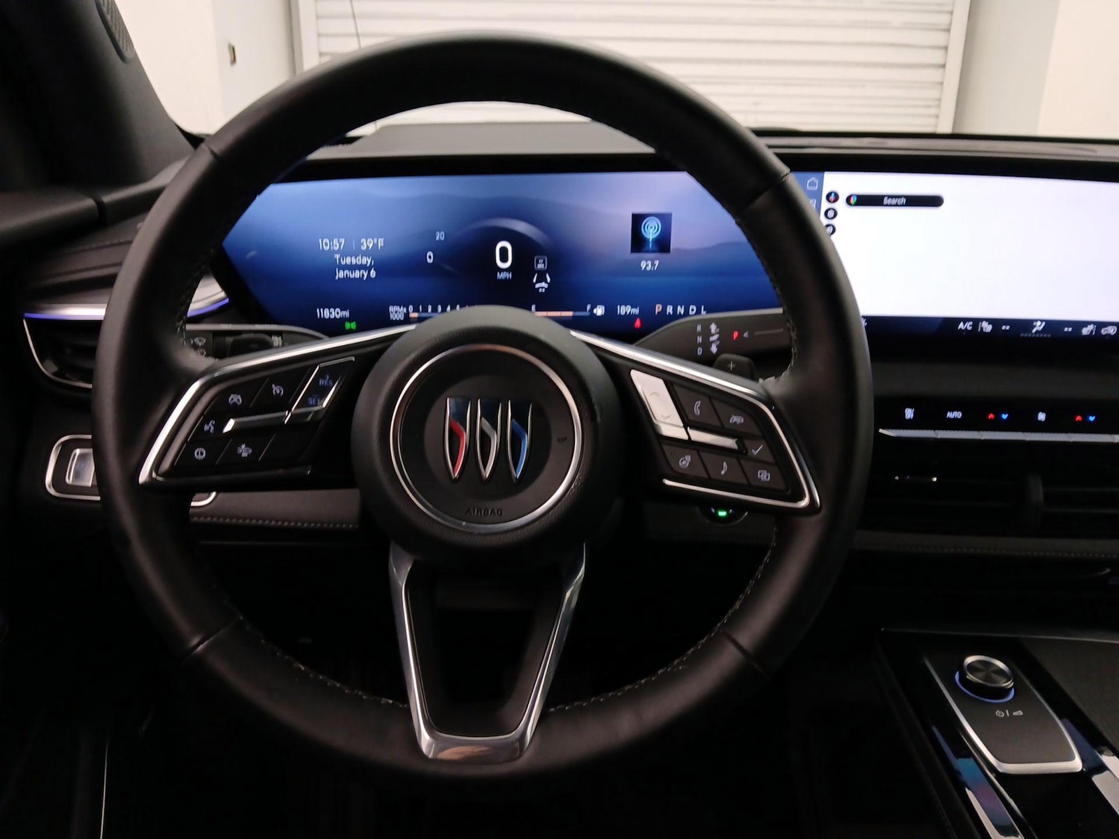 2025 Buick Enclave Preferred - Photo 11