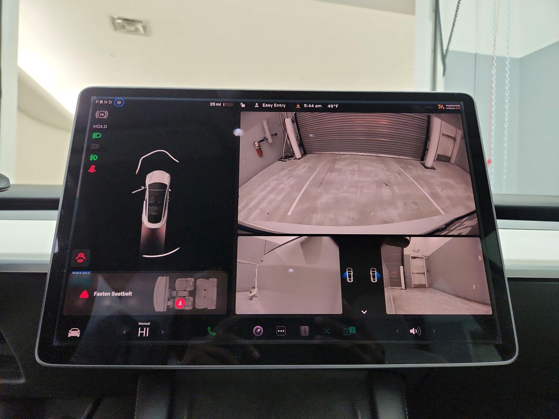 Thumbnail: 2022 Tesla Model 3 - 14