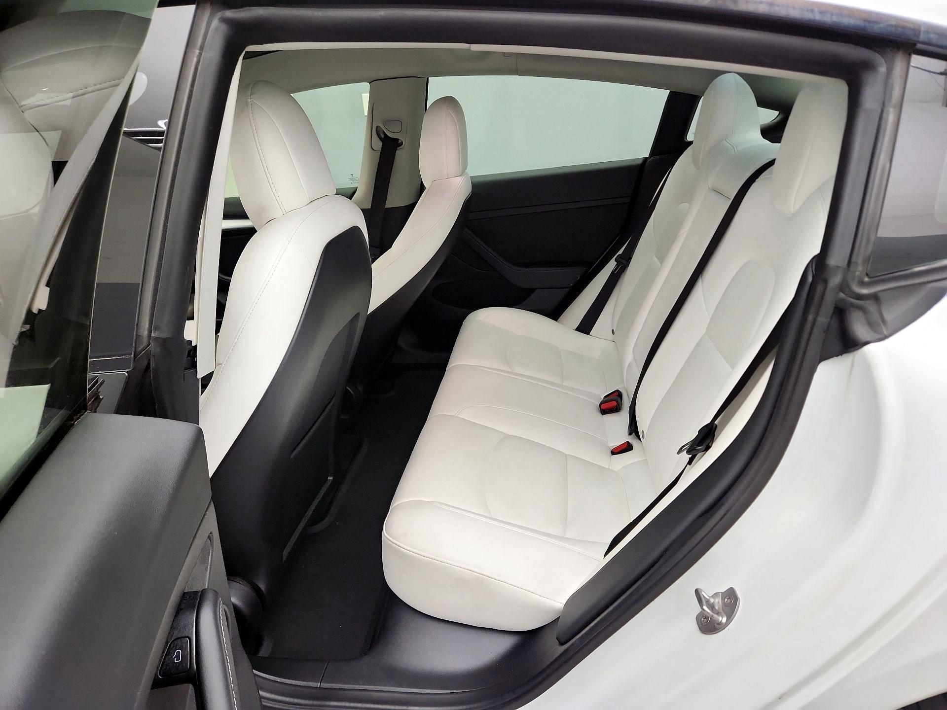 Thumbnail: 2022 Tesla Model 3 - 18