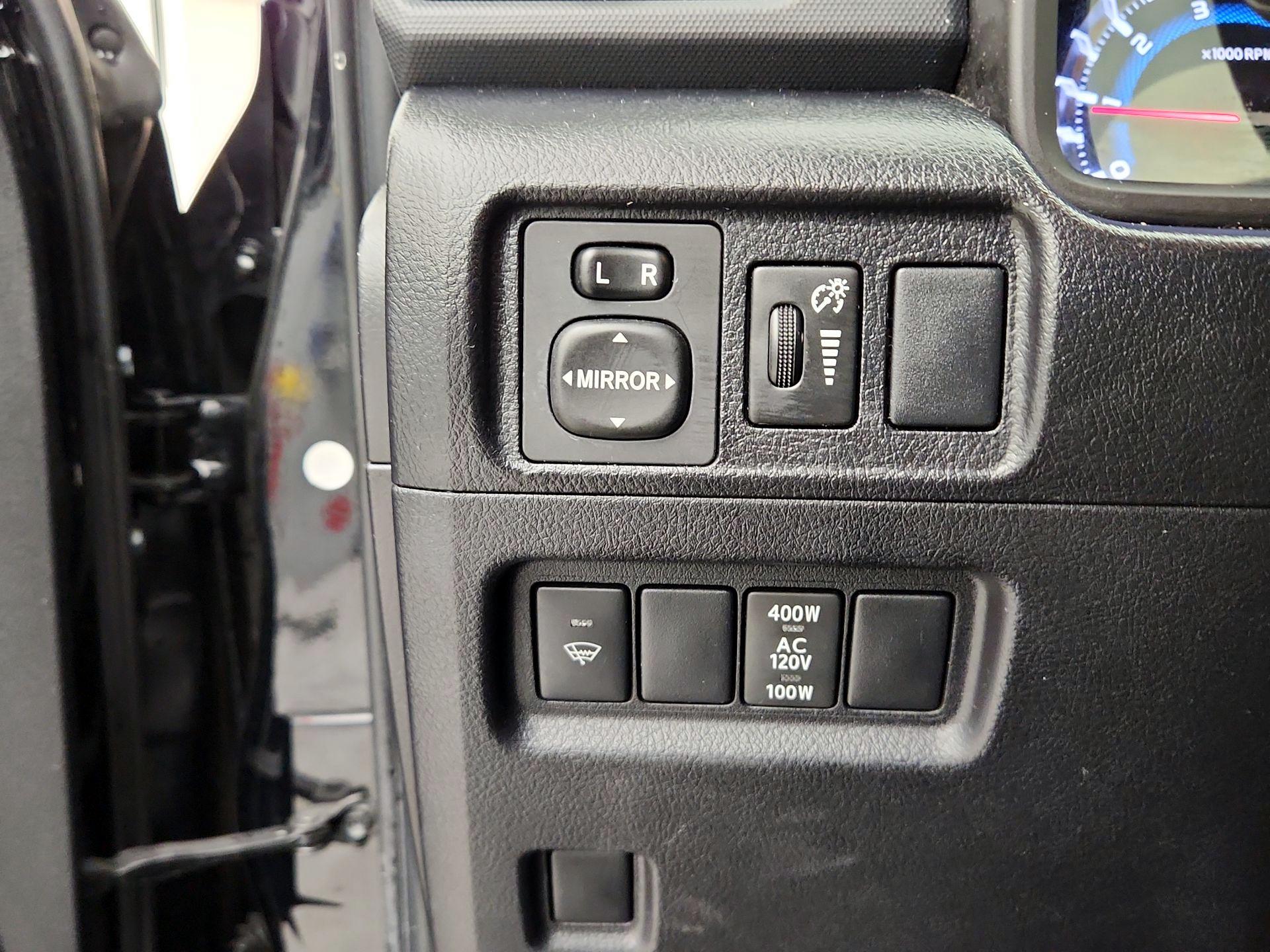 Thumbnail: 2019 Toyota 4Runner - 13