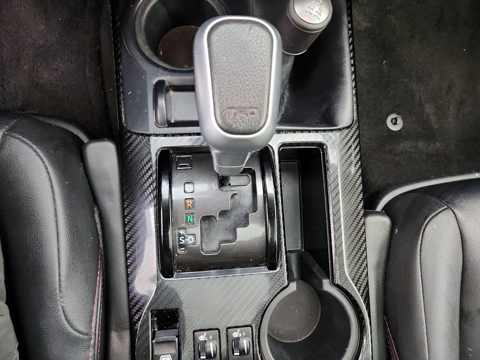 Thumbnail: 2019 Toyota 4Runner - 17