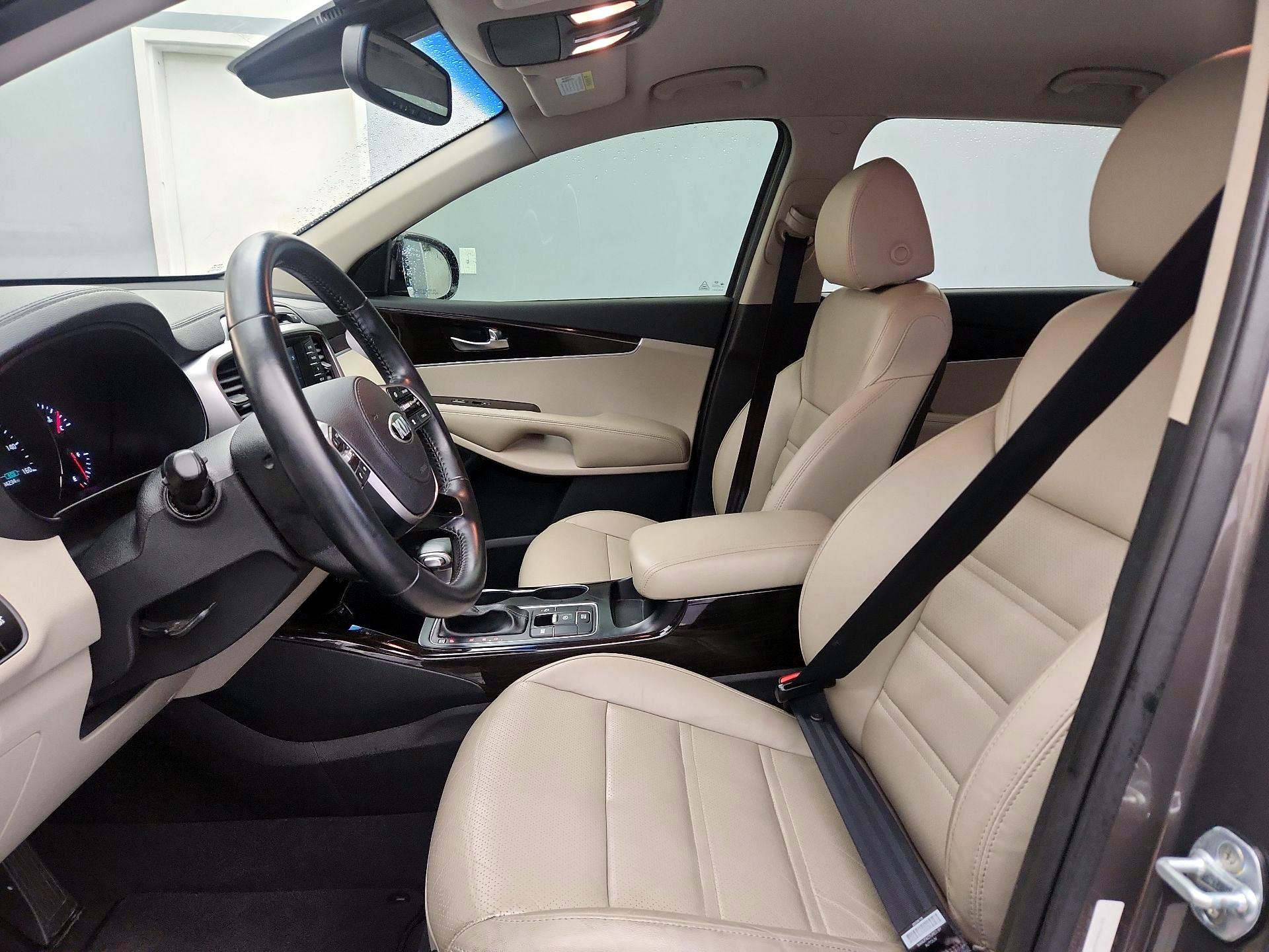 Thumbnail: 2019 Kia Sorento - 11