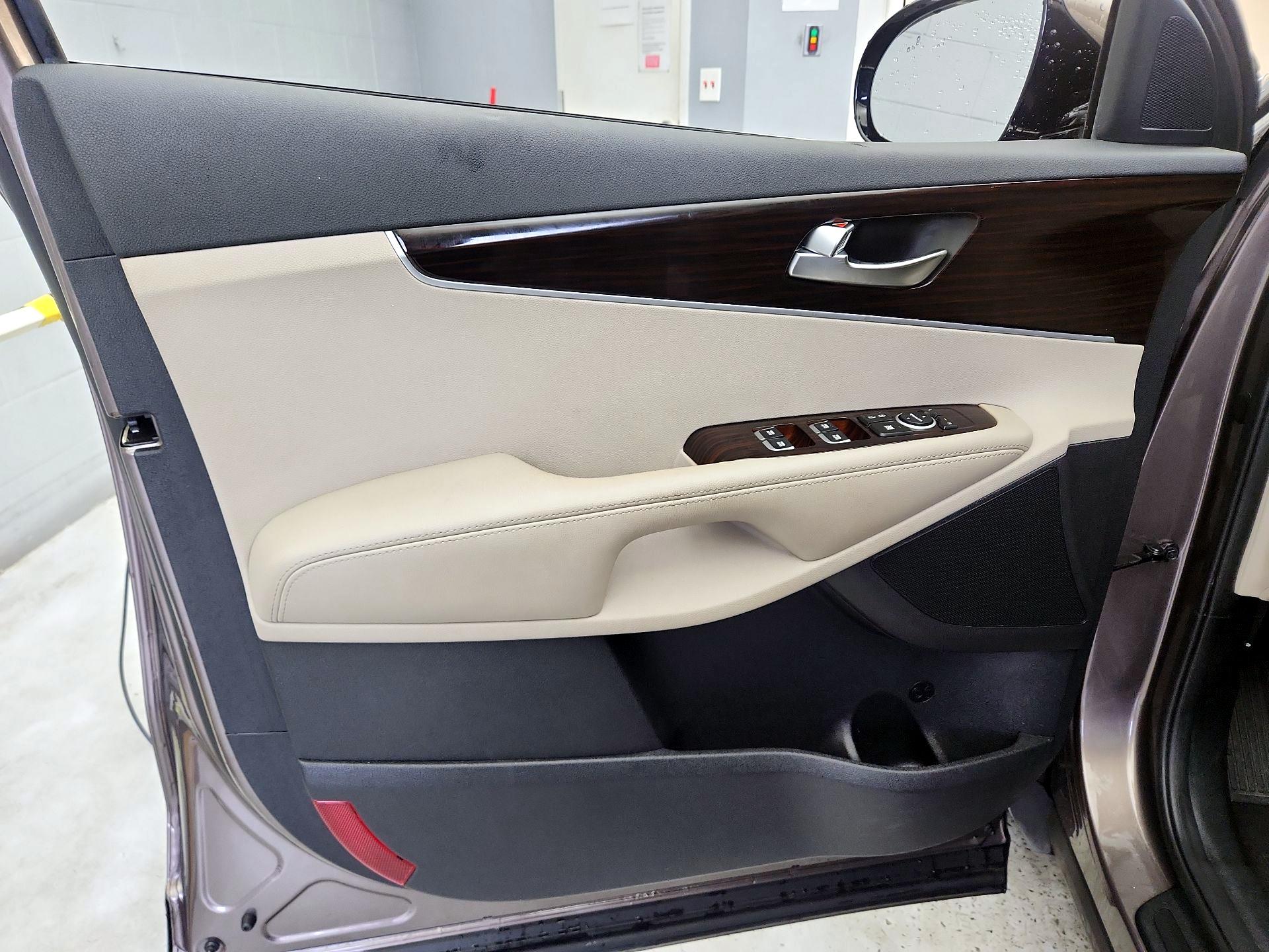 Thumbnail: 2019 Kia Sorento - 12