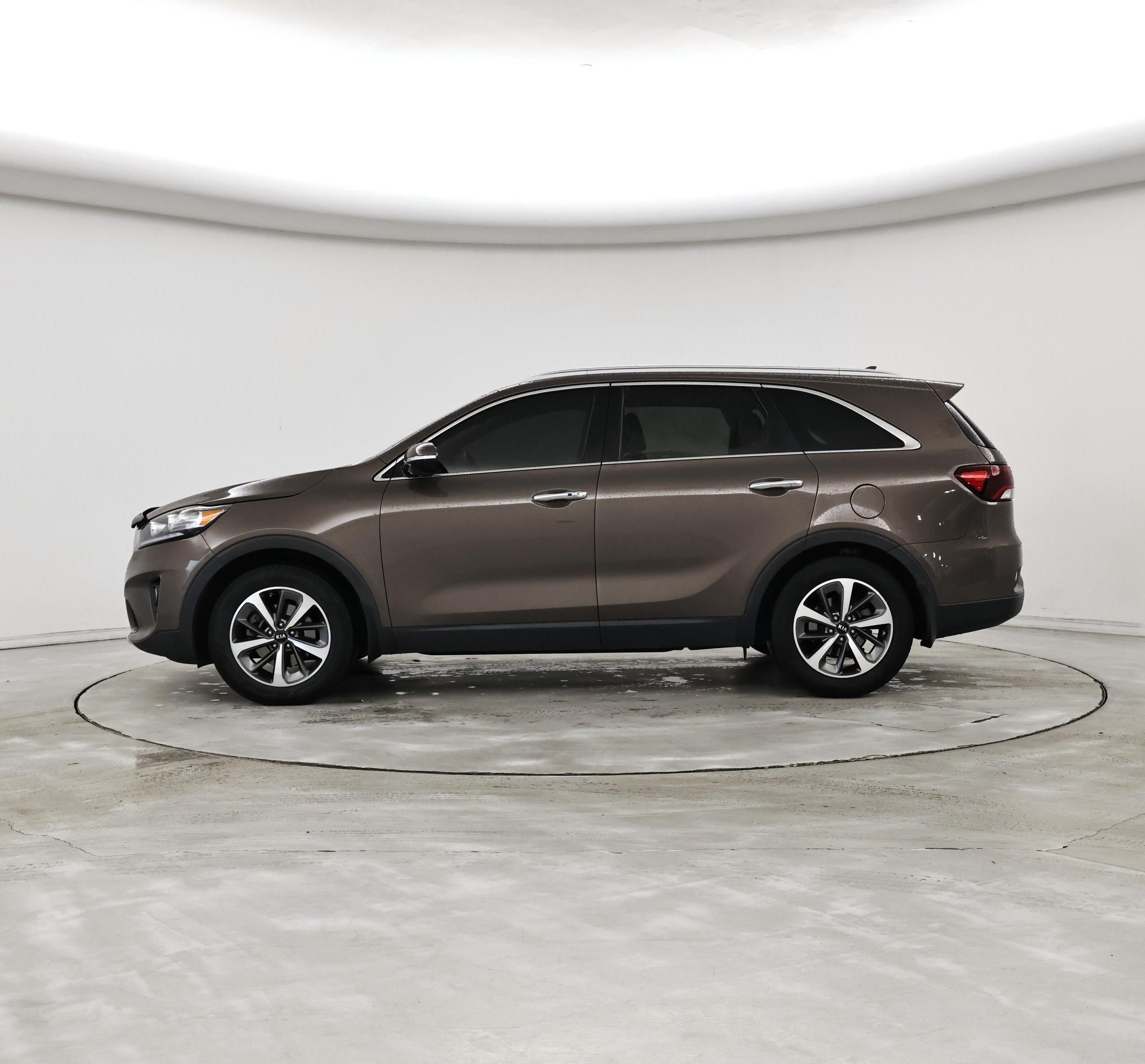 Thumbnail: 2019 Kia Sorento - 3