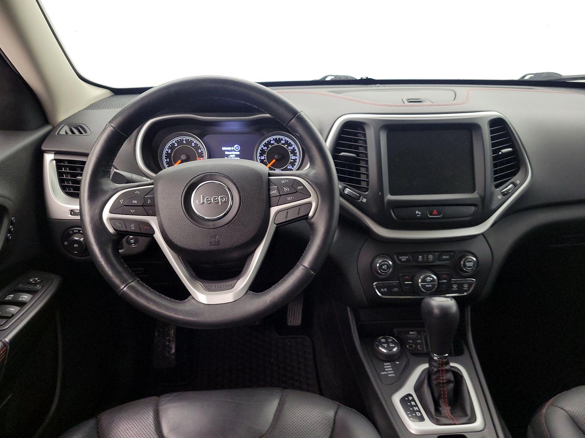 Thumbnail: 2015 Jeep Cherokee - 10