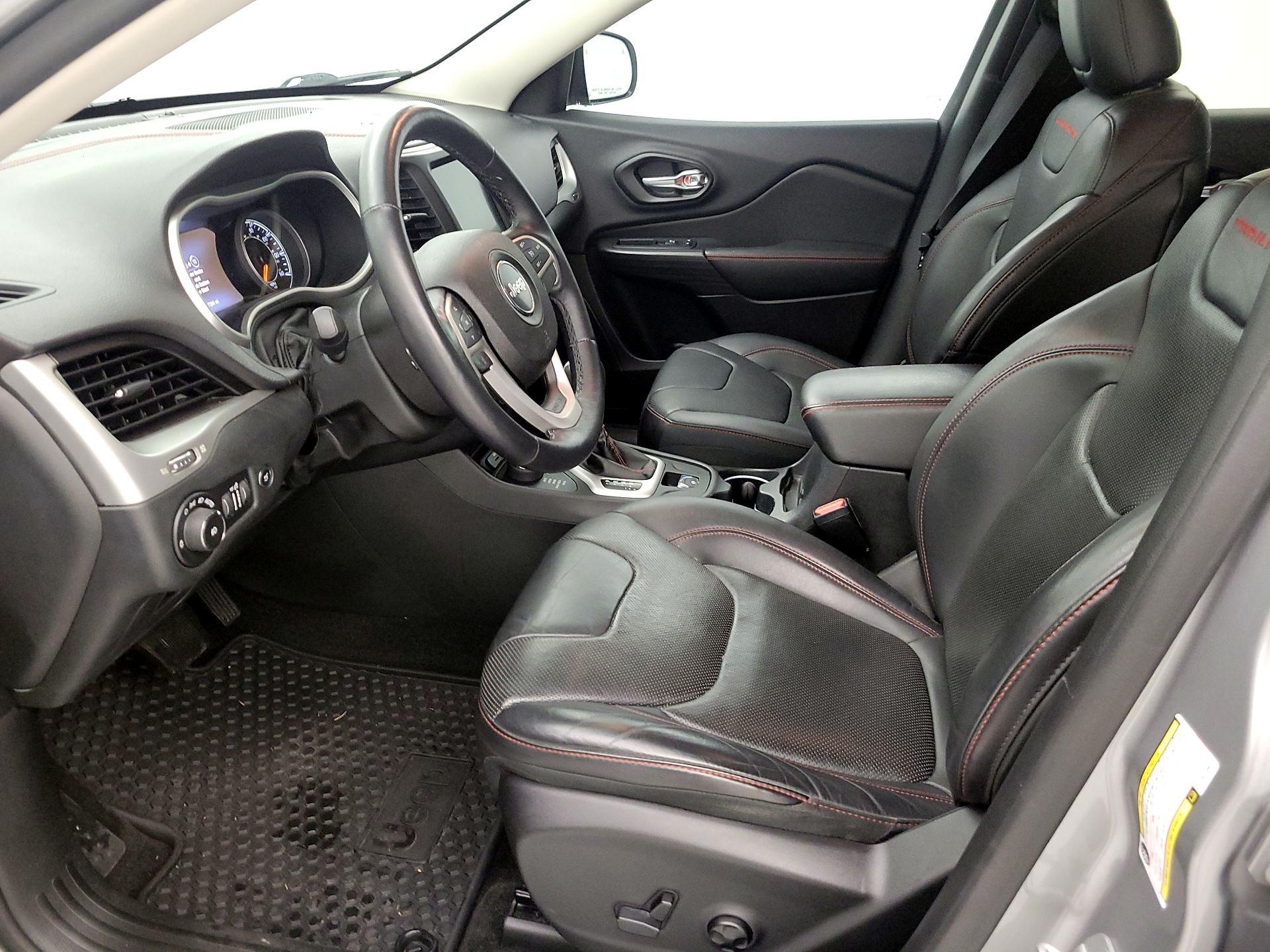 Thumbnail: 2015 Jeep Cherokee - 11