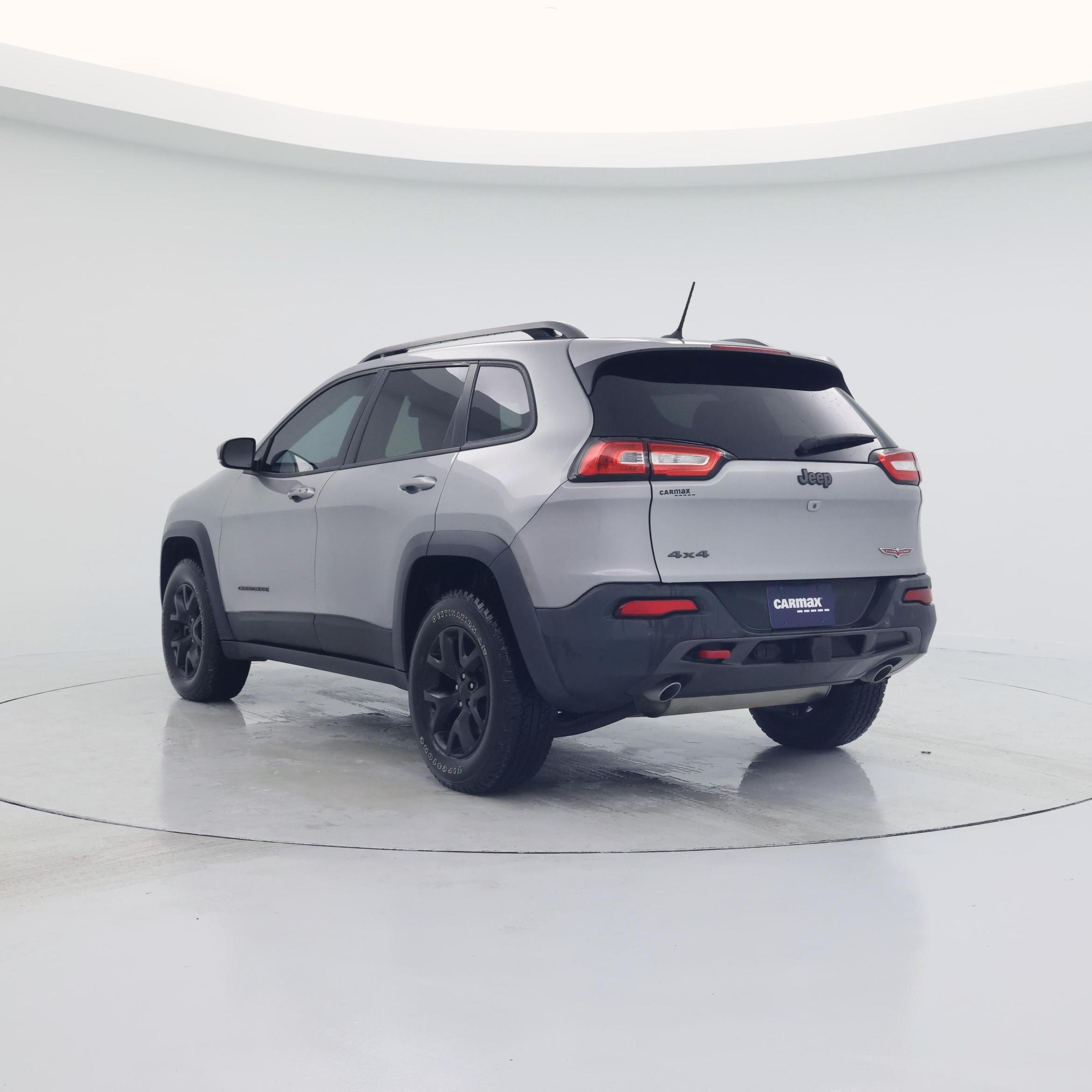 Thumbnail: 2015 Jeep Cherokee - 2