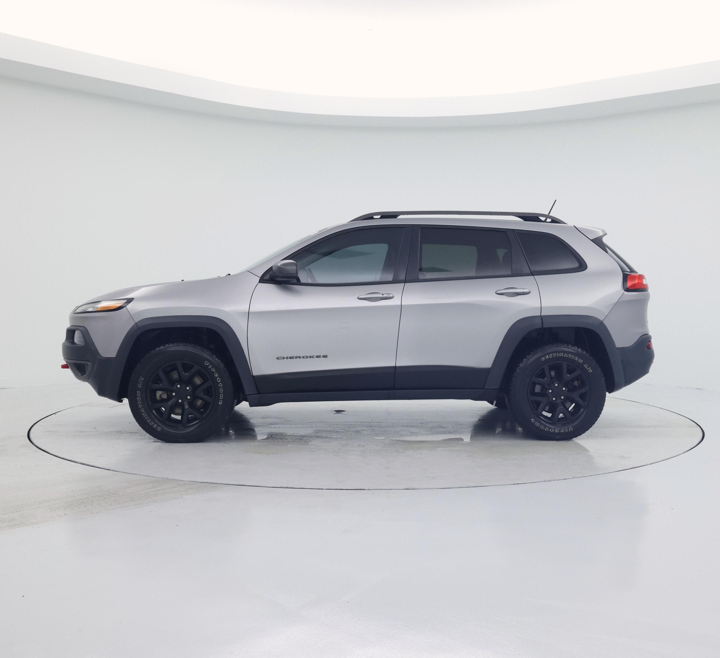 Thumbnail: 2015 Jeep Cherokee - 3