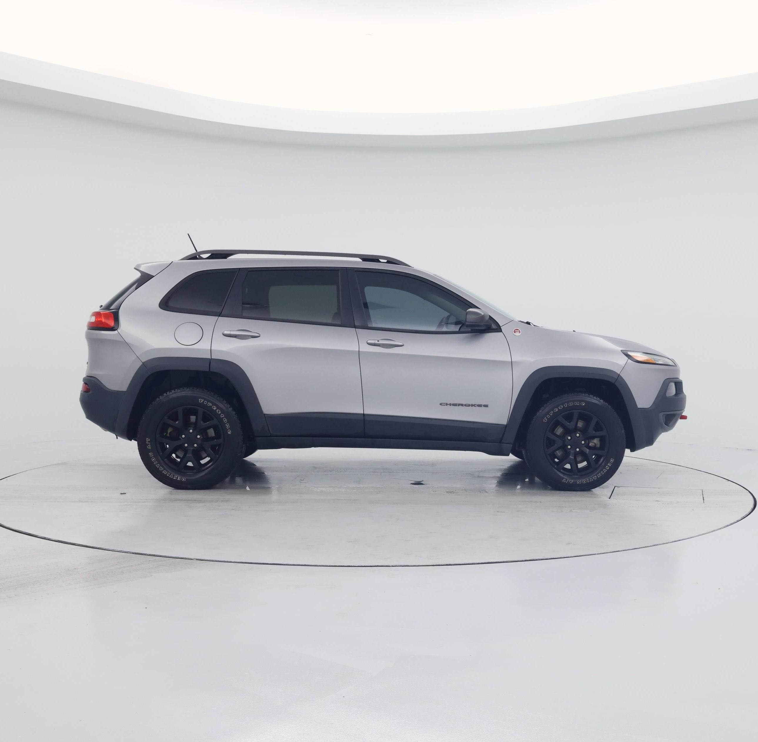 Thumbnail: 2015 Jeep Cherokee - 7