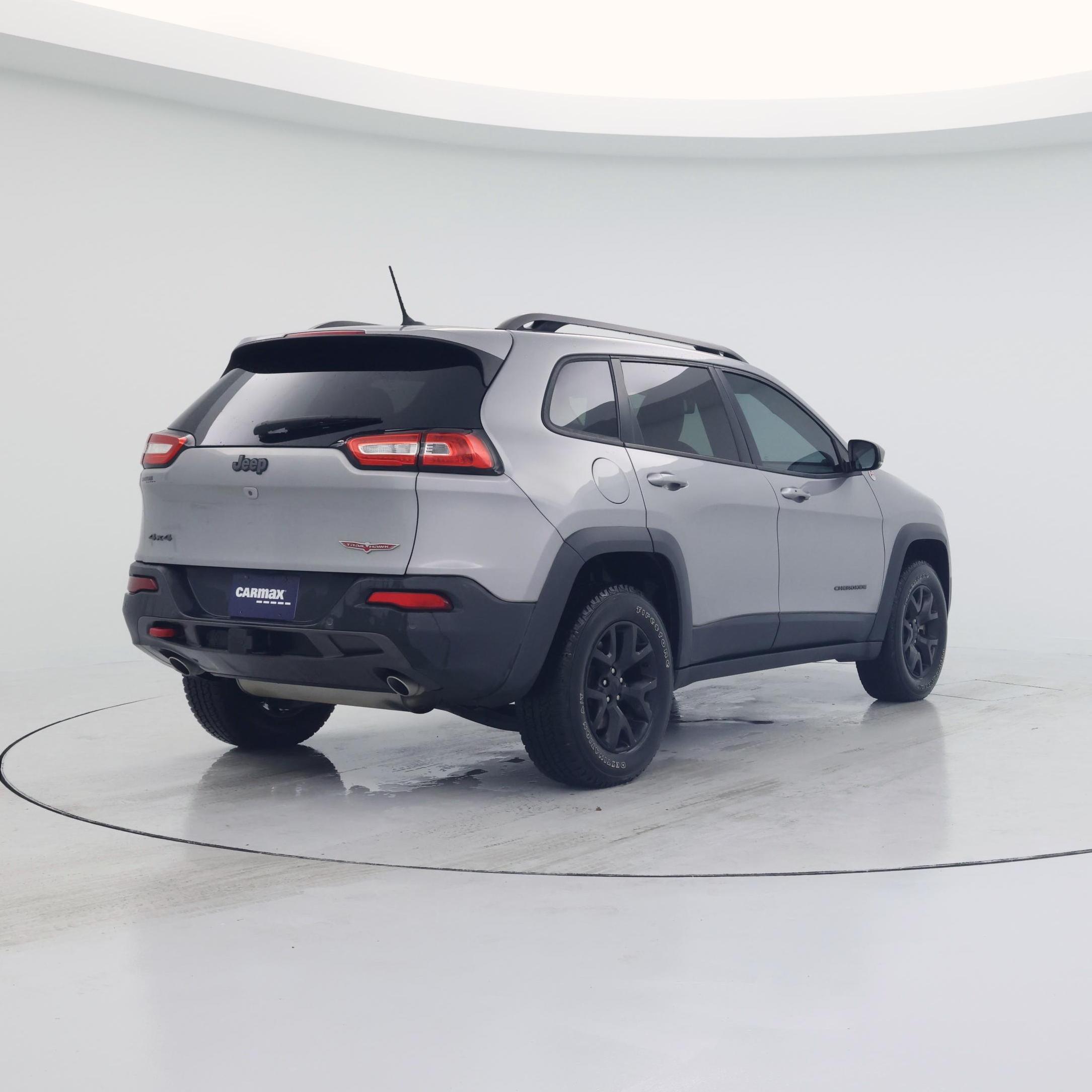 Thumbnail: 2015 Jeep Cherokee - 8