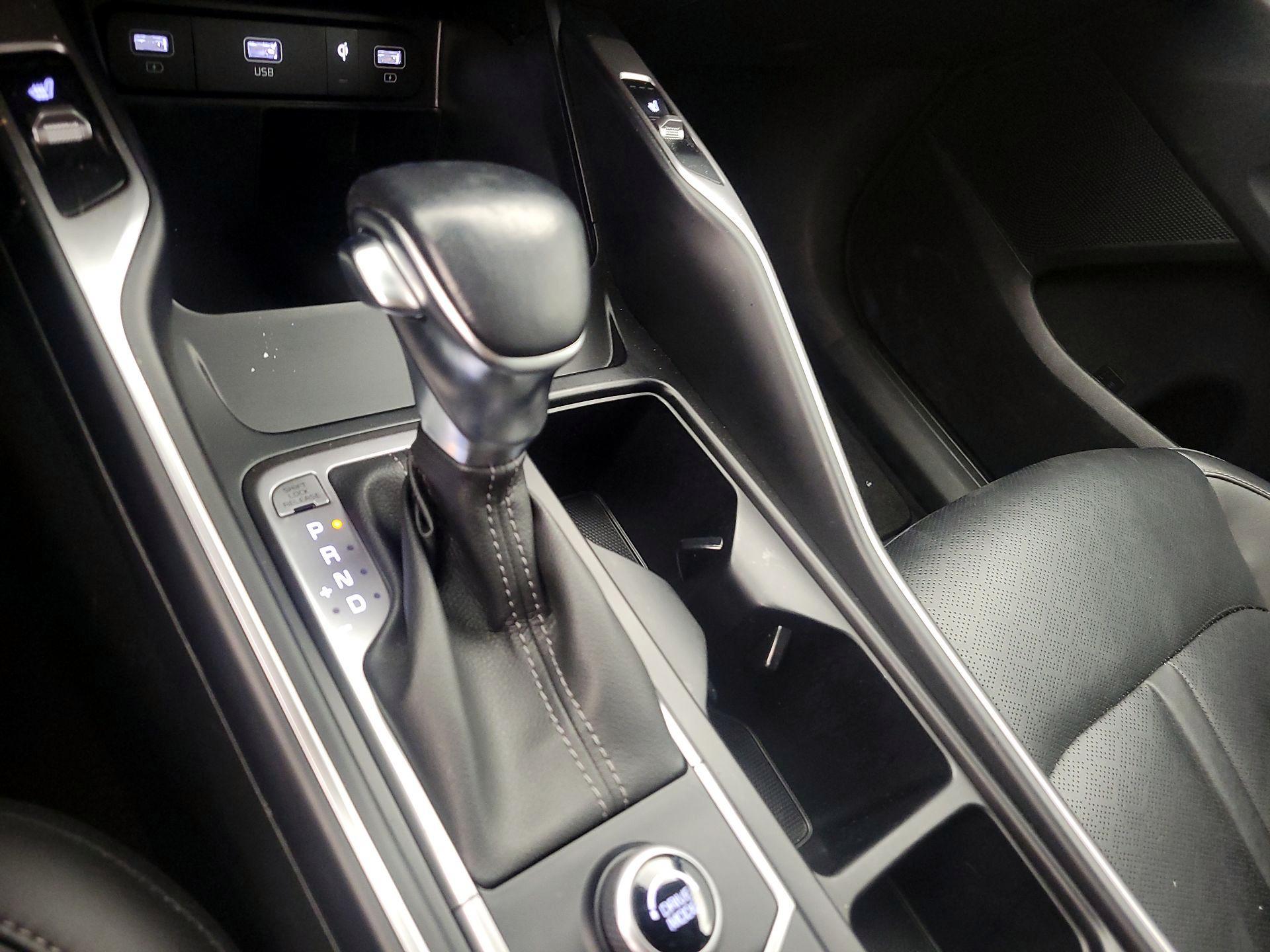 Thumbnail: 2022 Kia Sorento - 18