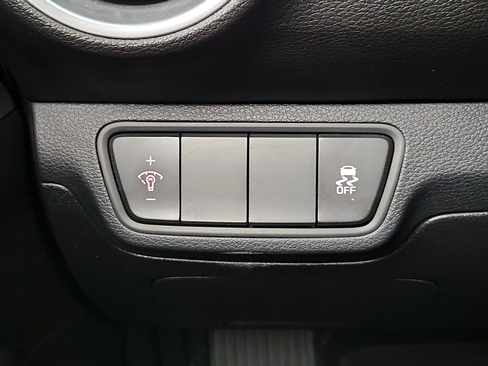 Thumbnail: 2023 Kia Forte - 13