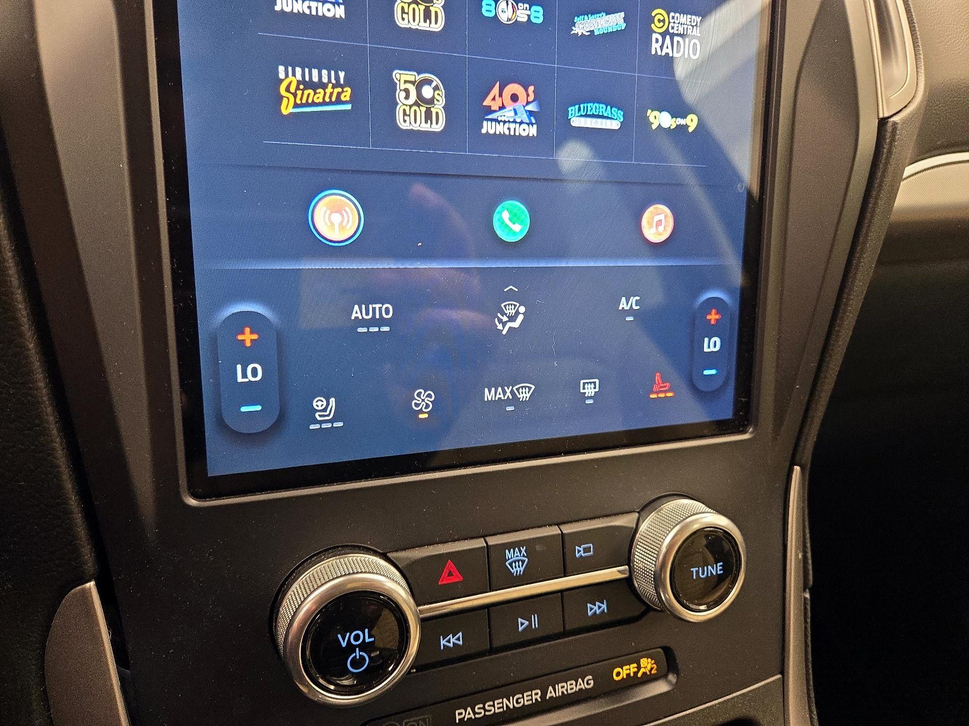 Thumbnail: 2022 Ford Edge - 16