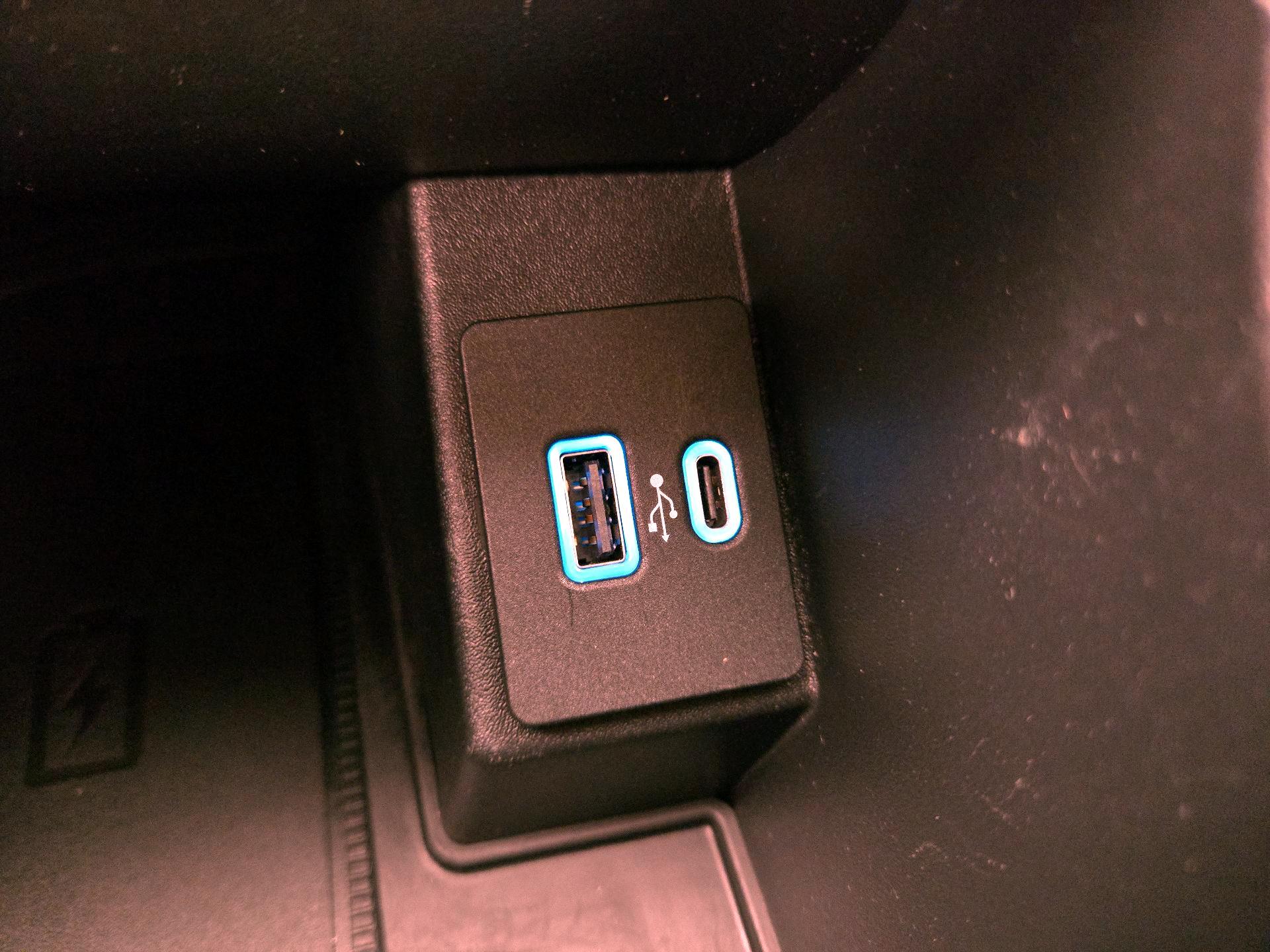 Thumbnail: 2022 Ford Edge - 18