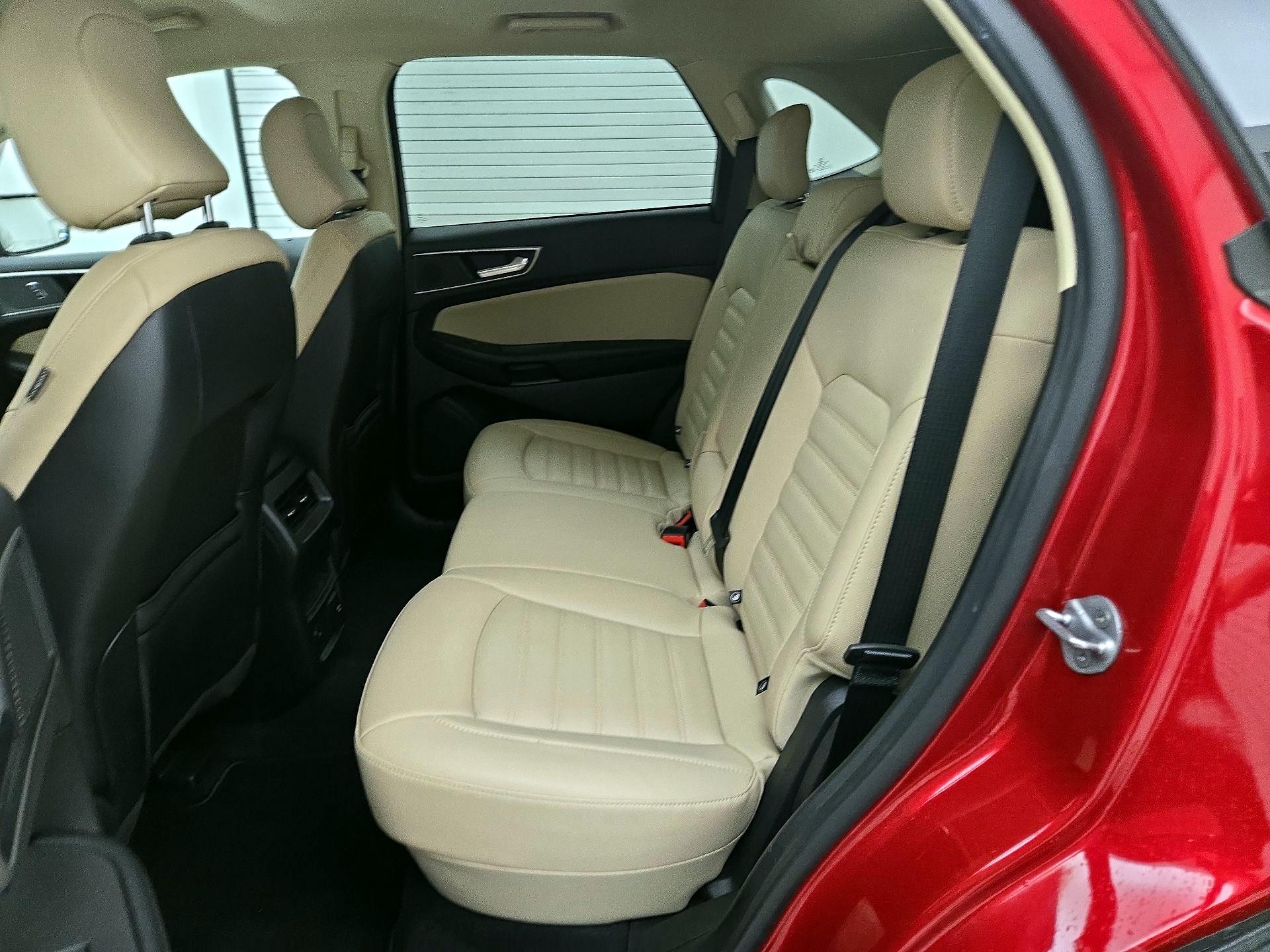 Thumbnail: 2022 Ford Edge - 19