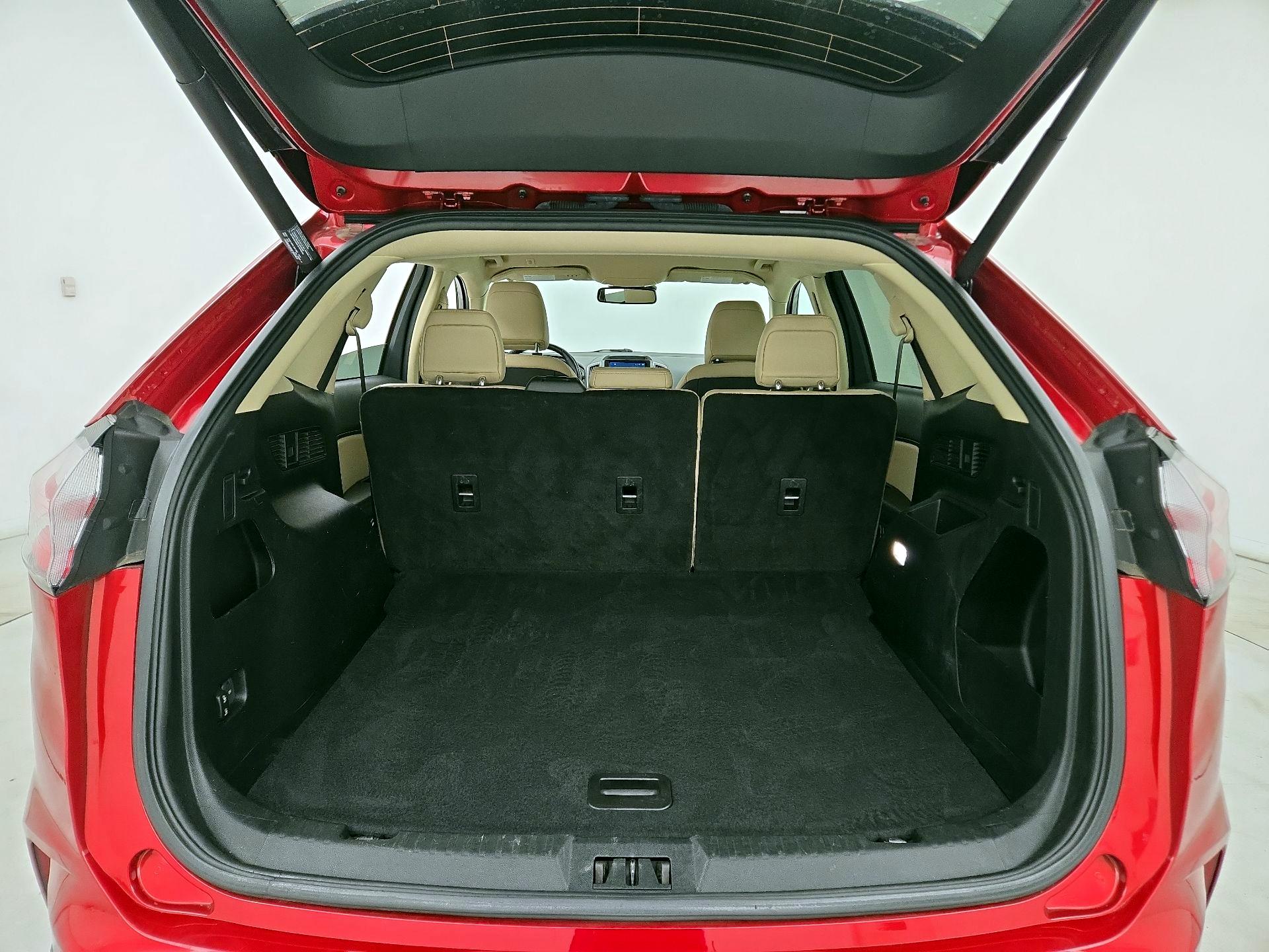 Thumbnail: 2022 Ford Edge - 20