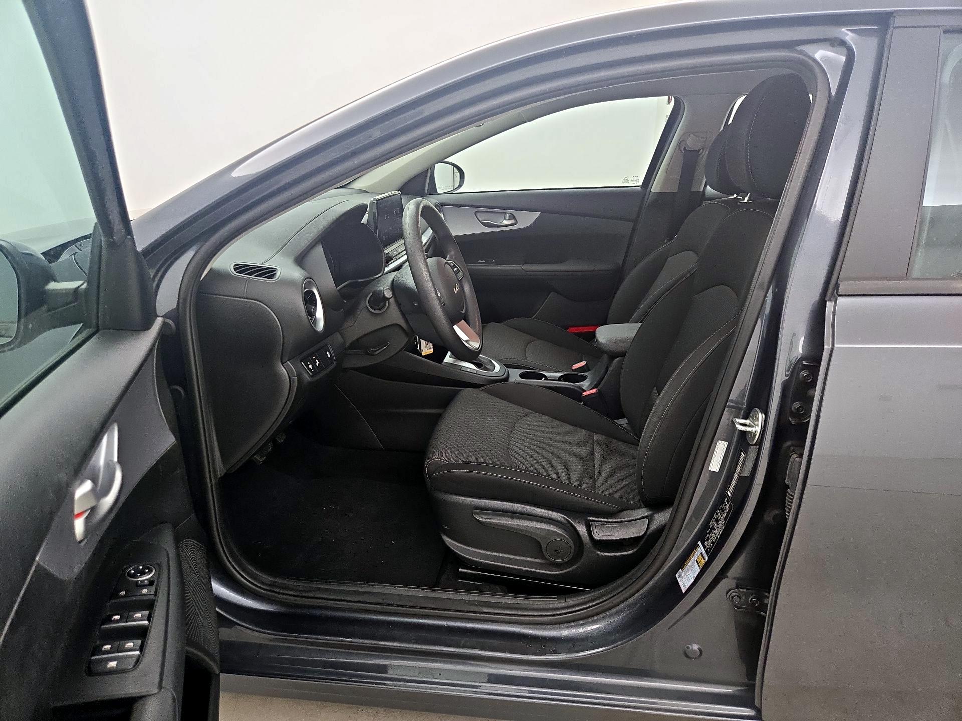 Thumbnail: 2023 Kia Forte - 11